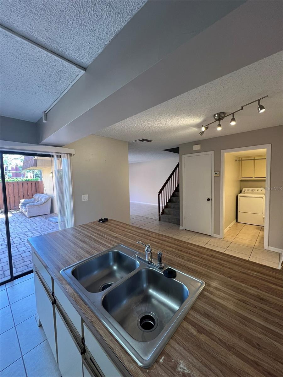 Image 13 of 36 For 5285 Coral Court 621