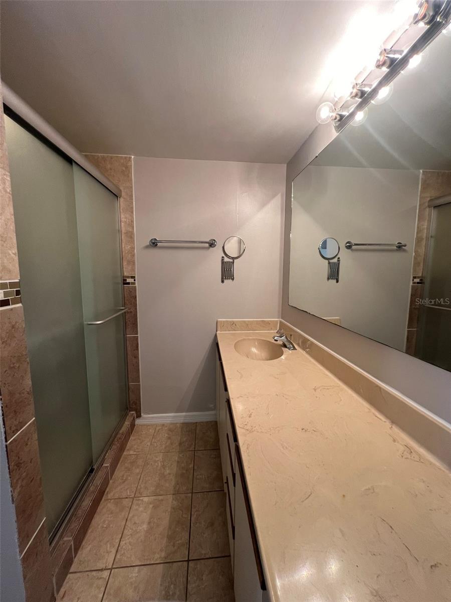 Image 35 of 36 For 5285 Coral Court 621