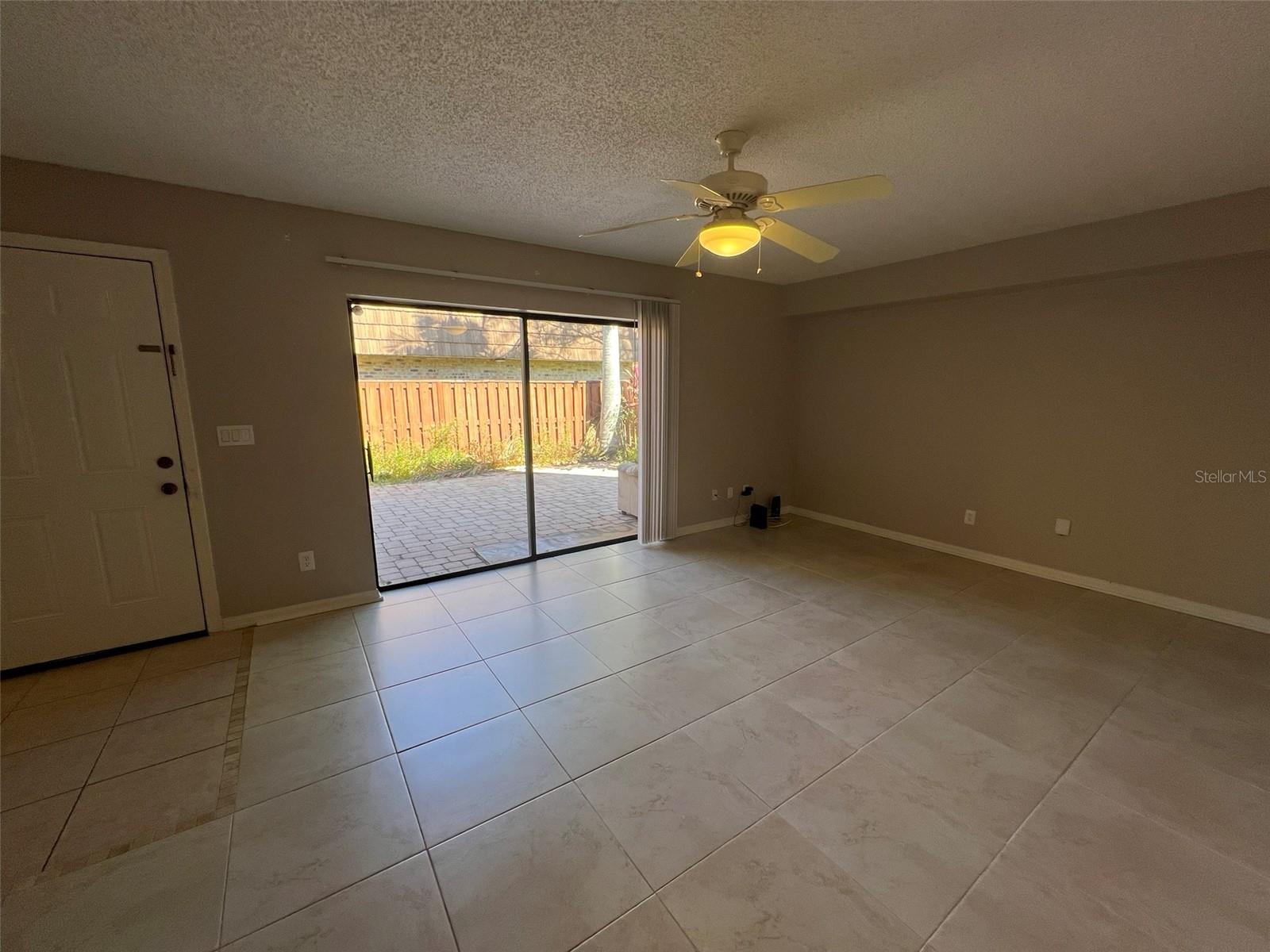 Image 5 of 36 For 5285 Coral Court 621