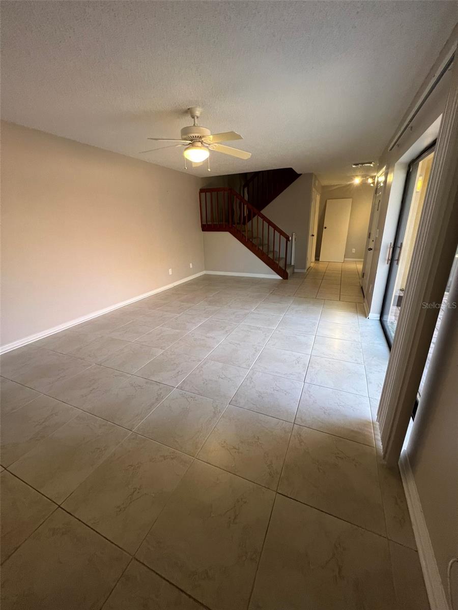 Image 7 of 36 For 5285 Coral Court 621