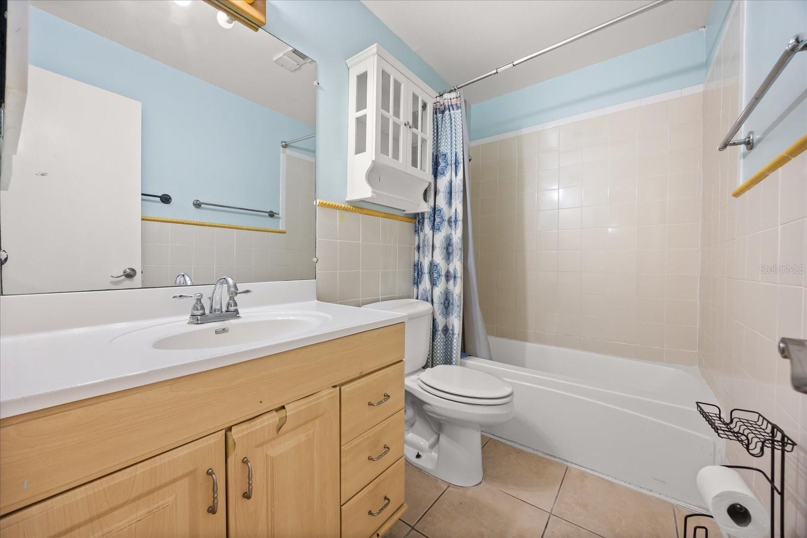 Image 15 of 27 For 2858 Powers Drive 123