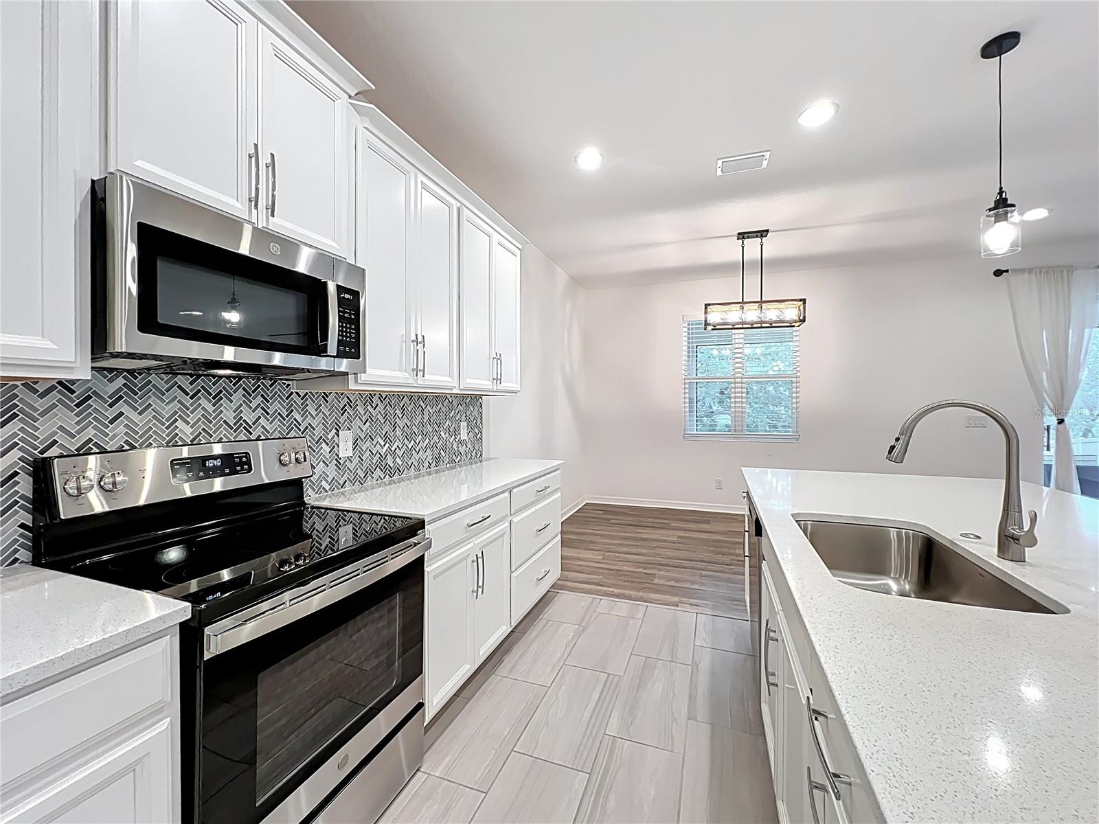 Image 10 of 54 For 124 Juno Drive