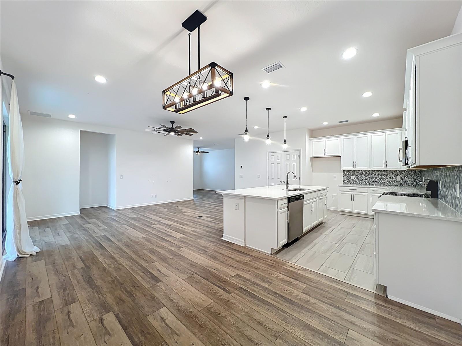 Image 14 of 54 For 124 Juno Drive