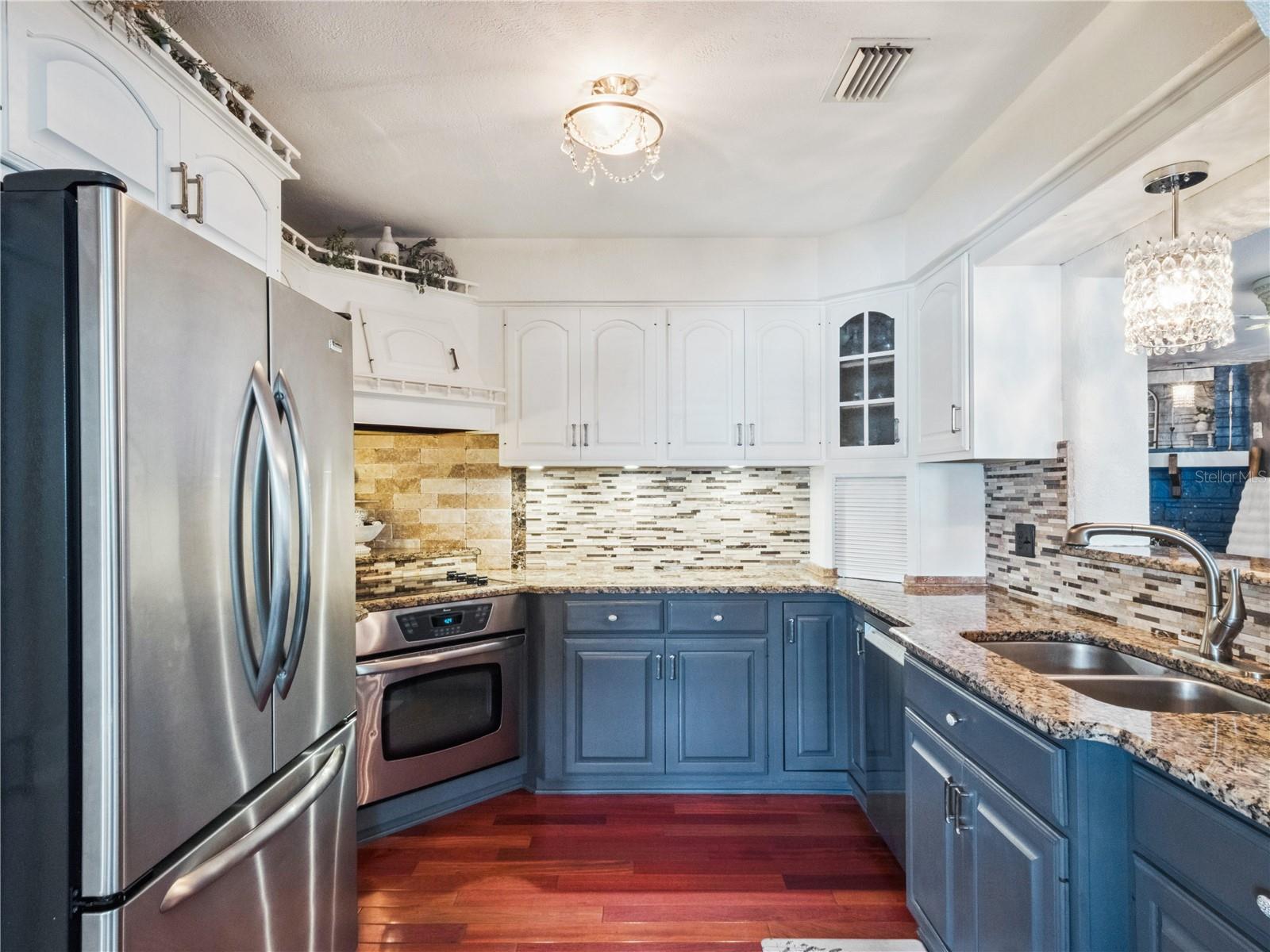 Image 10 of 43 For 903 Weber Street