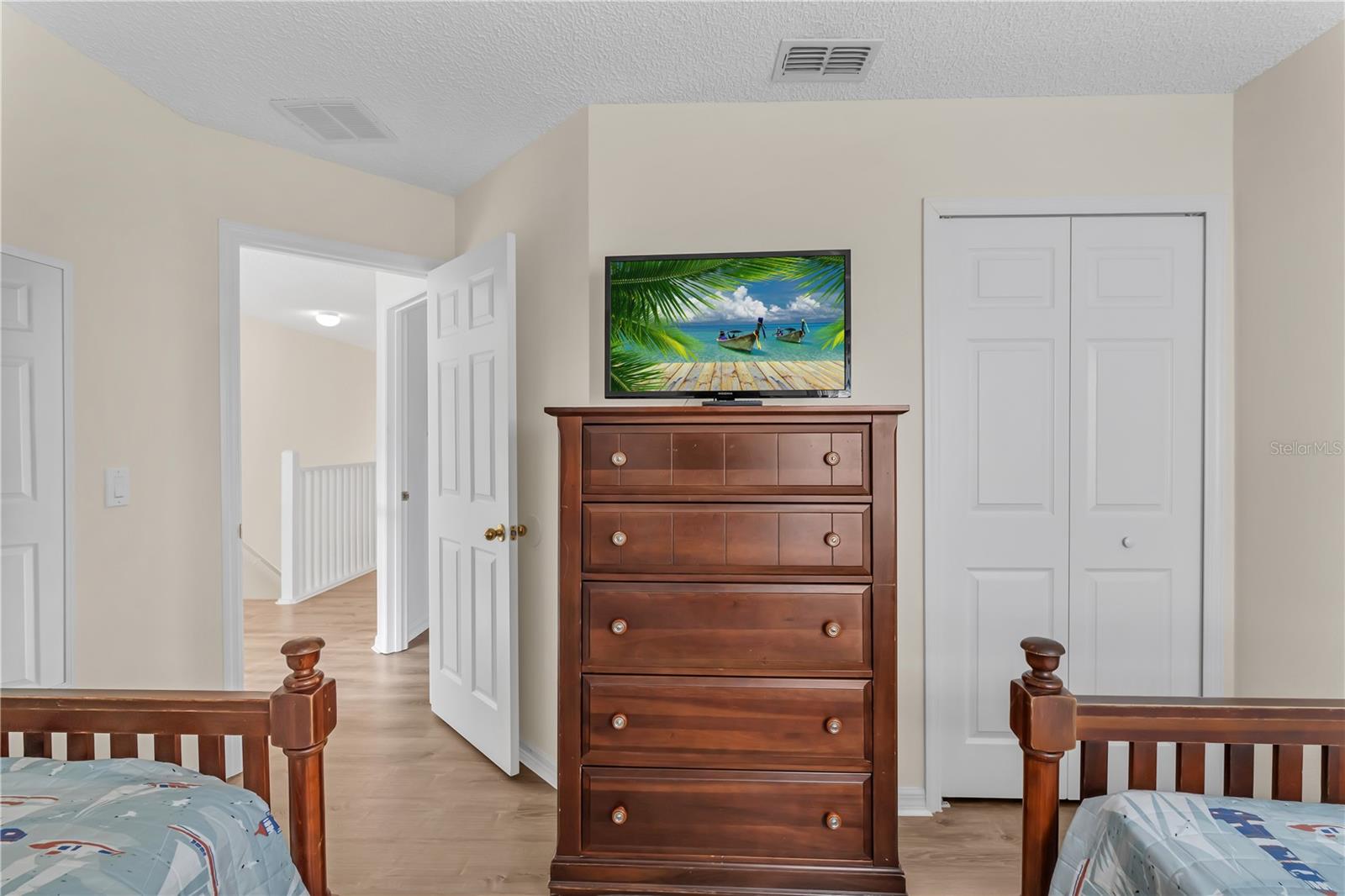 Image 18 of 47 For 2695 La Isla Court