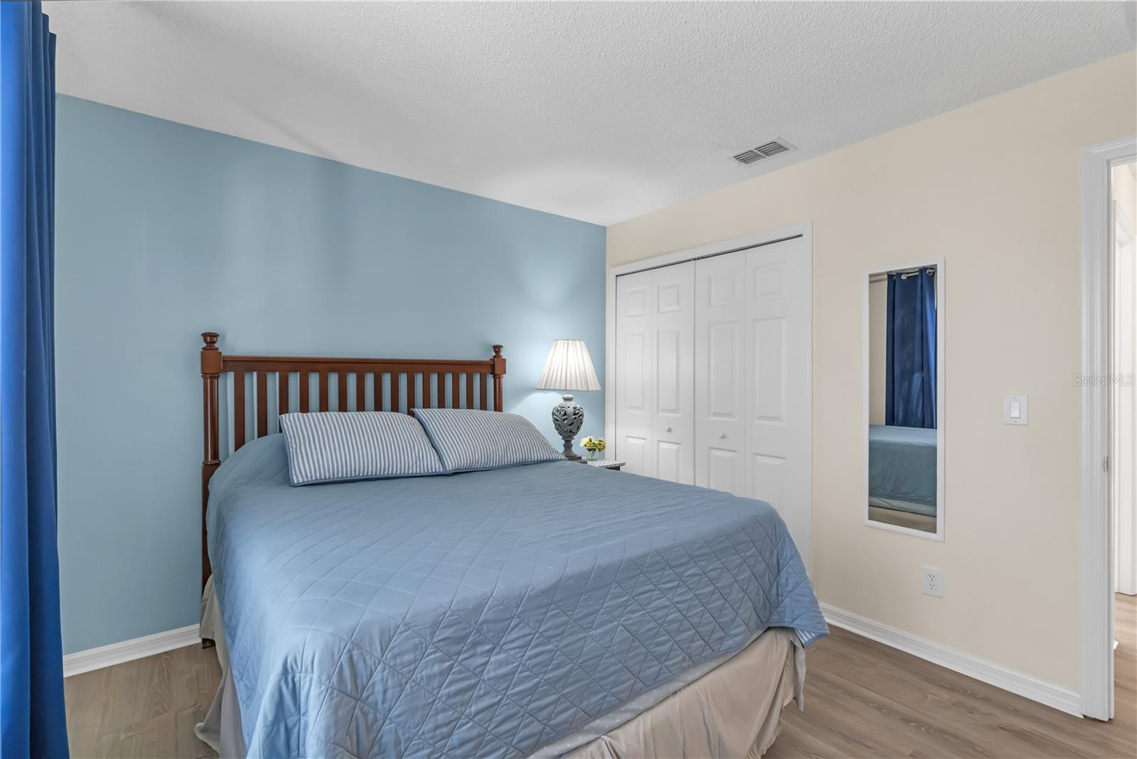 Image 19 of 47 For 2695 La Isla Court