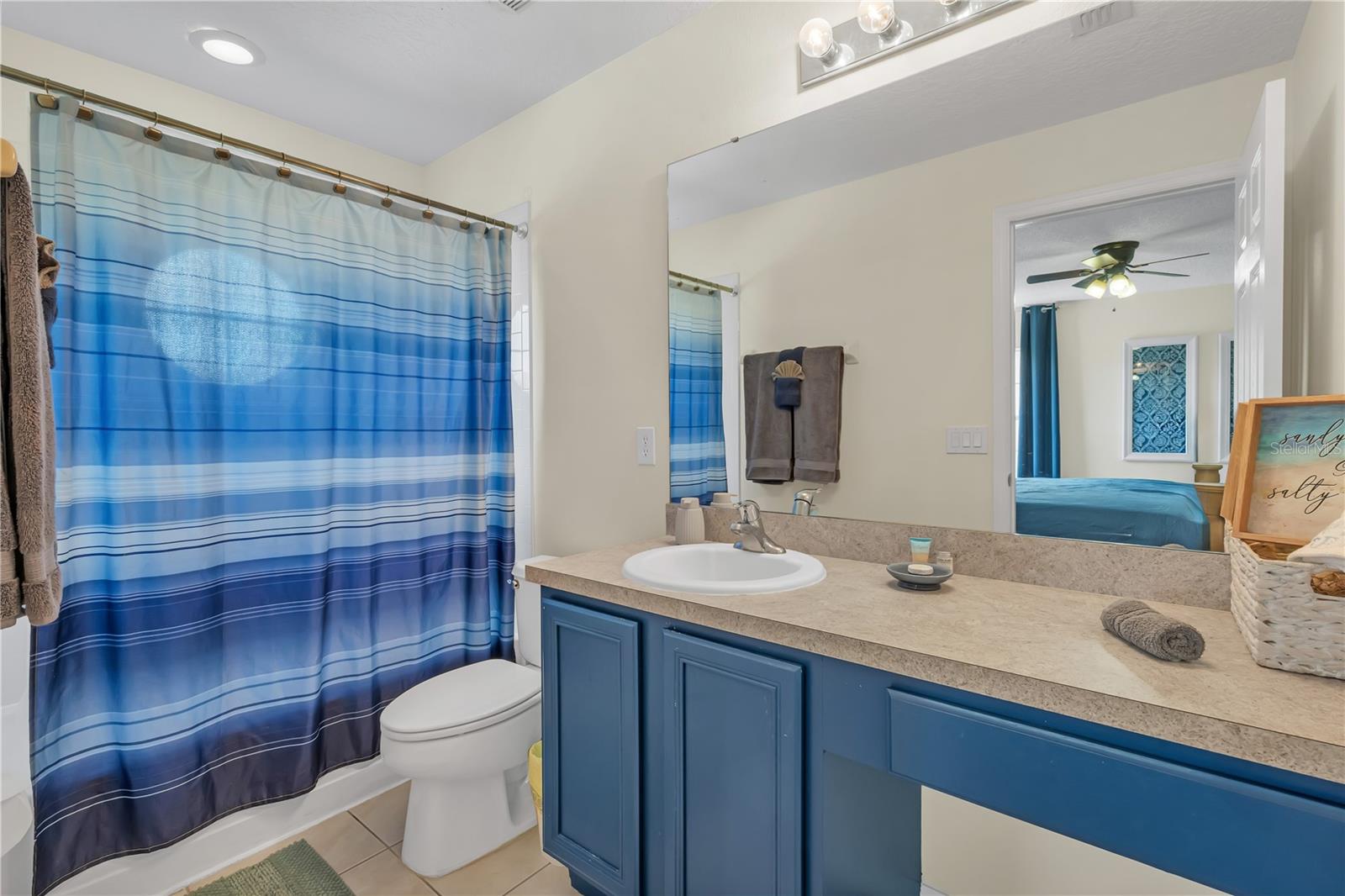 Image 23 of 47 For 2695 La Isla Court