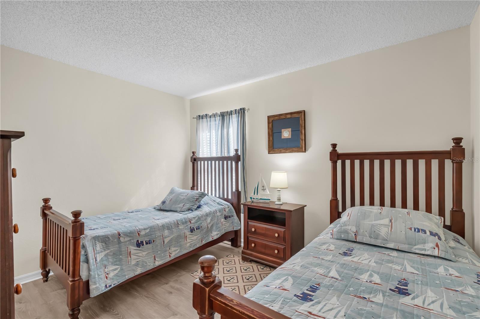 Image 25 of 47 For 2695 La Isla Court