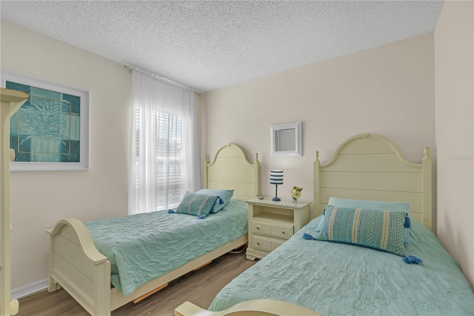 Image 26 of 47 For 2695 La Isla Court