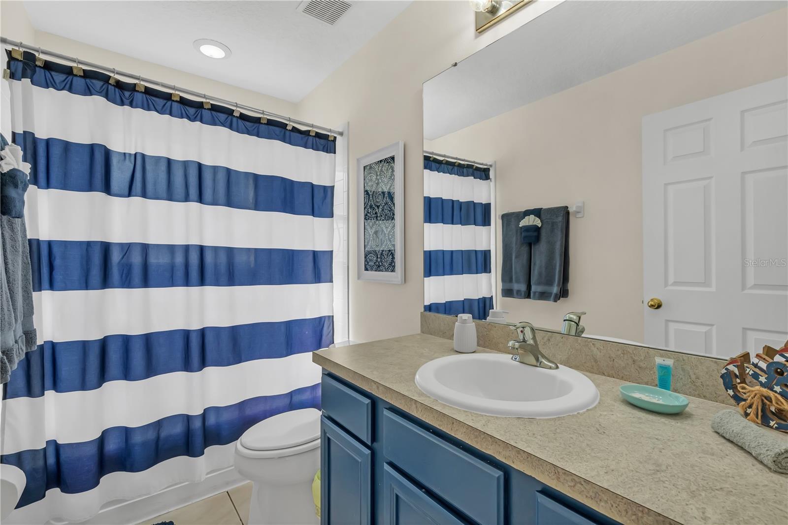 Image 28 of 47 For 2695 La Isla Court