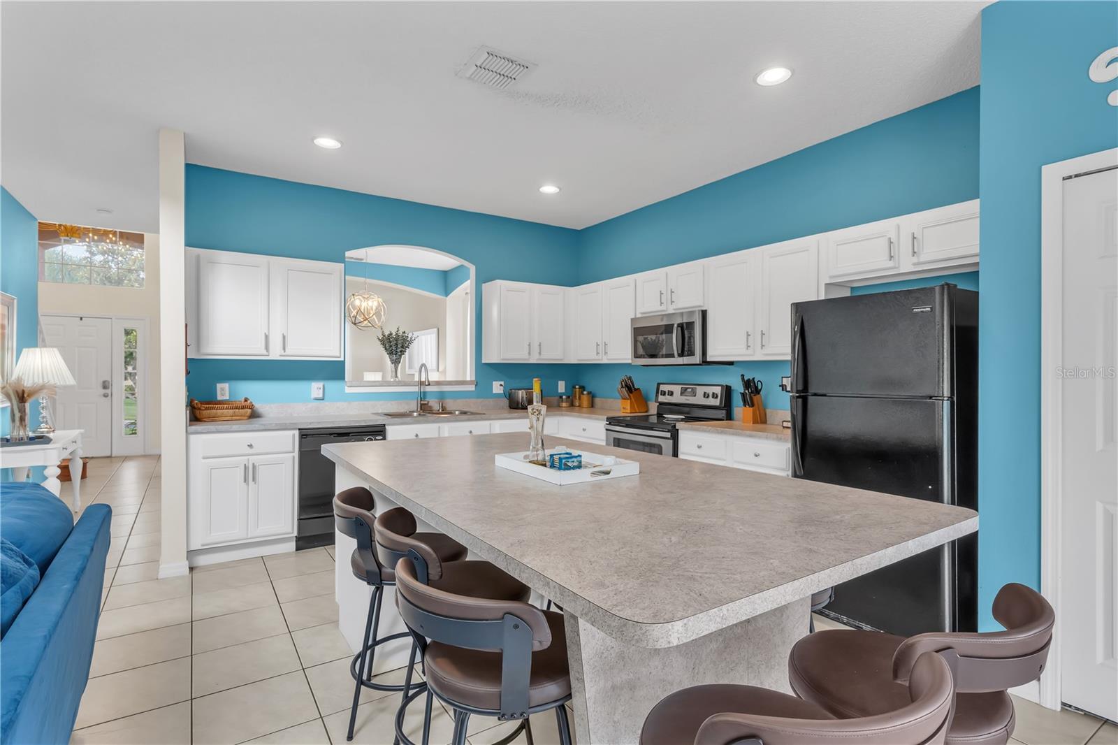 Image 9 of 47 For 2695 La Isla Court