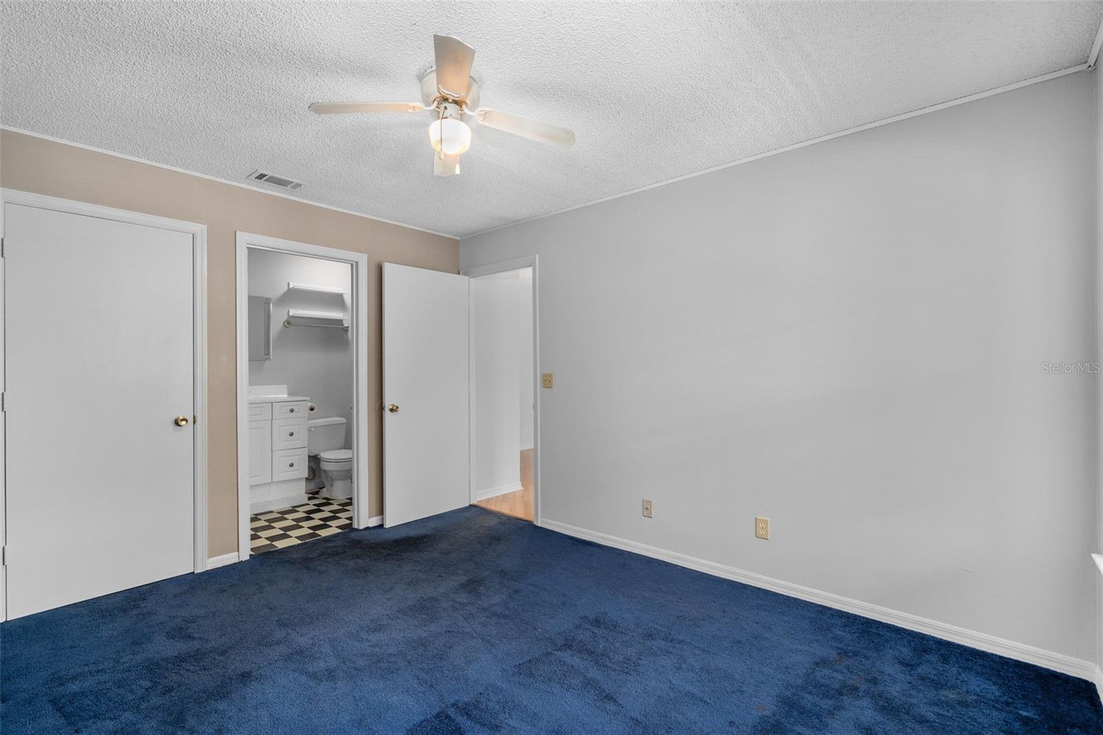 Image 16 of 34 For 6082 Westgate Drive 204