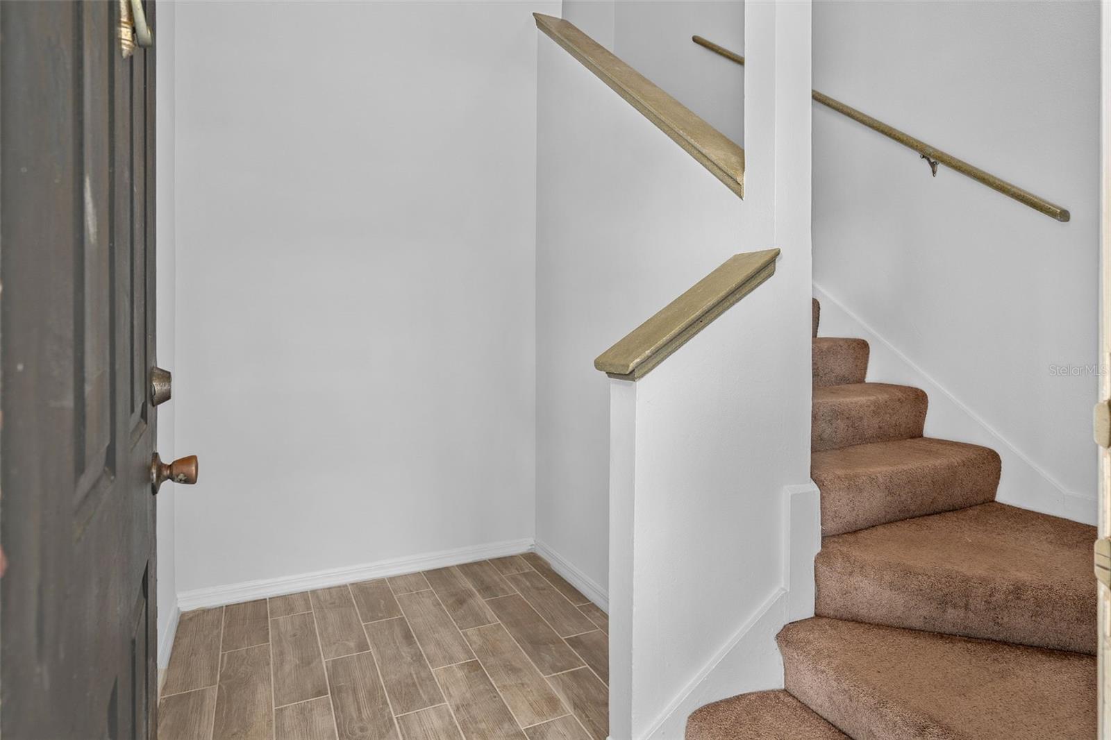 Image 4 of 34 For 6082 Westgate Drive 204