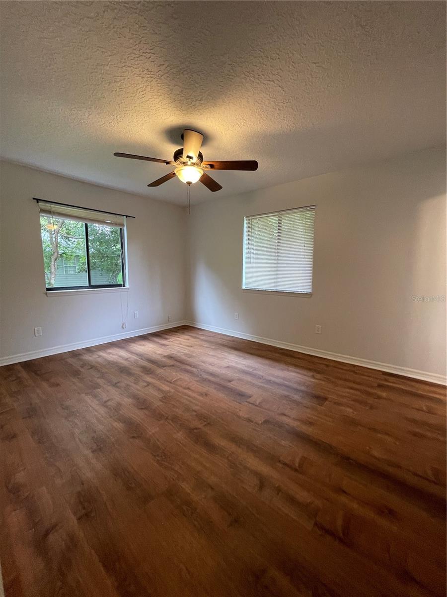 Image 15 of 19 For 381 Harmony Way