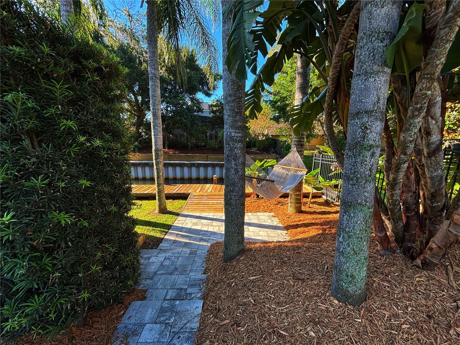 Image 31 of 44 For 428 Harbour Island Road
