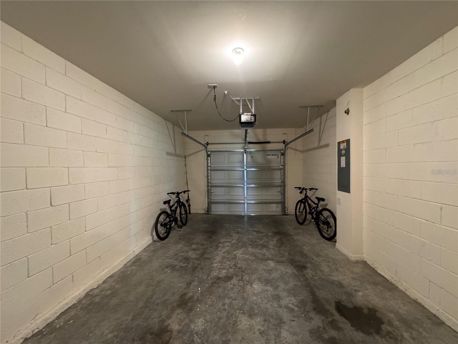 Image 16 of 17 For 2095 King Ranch Street