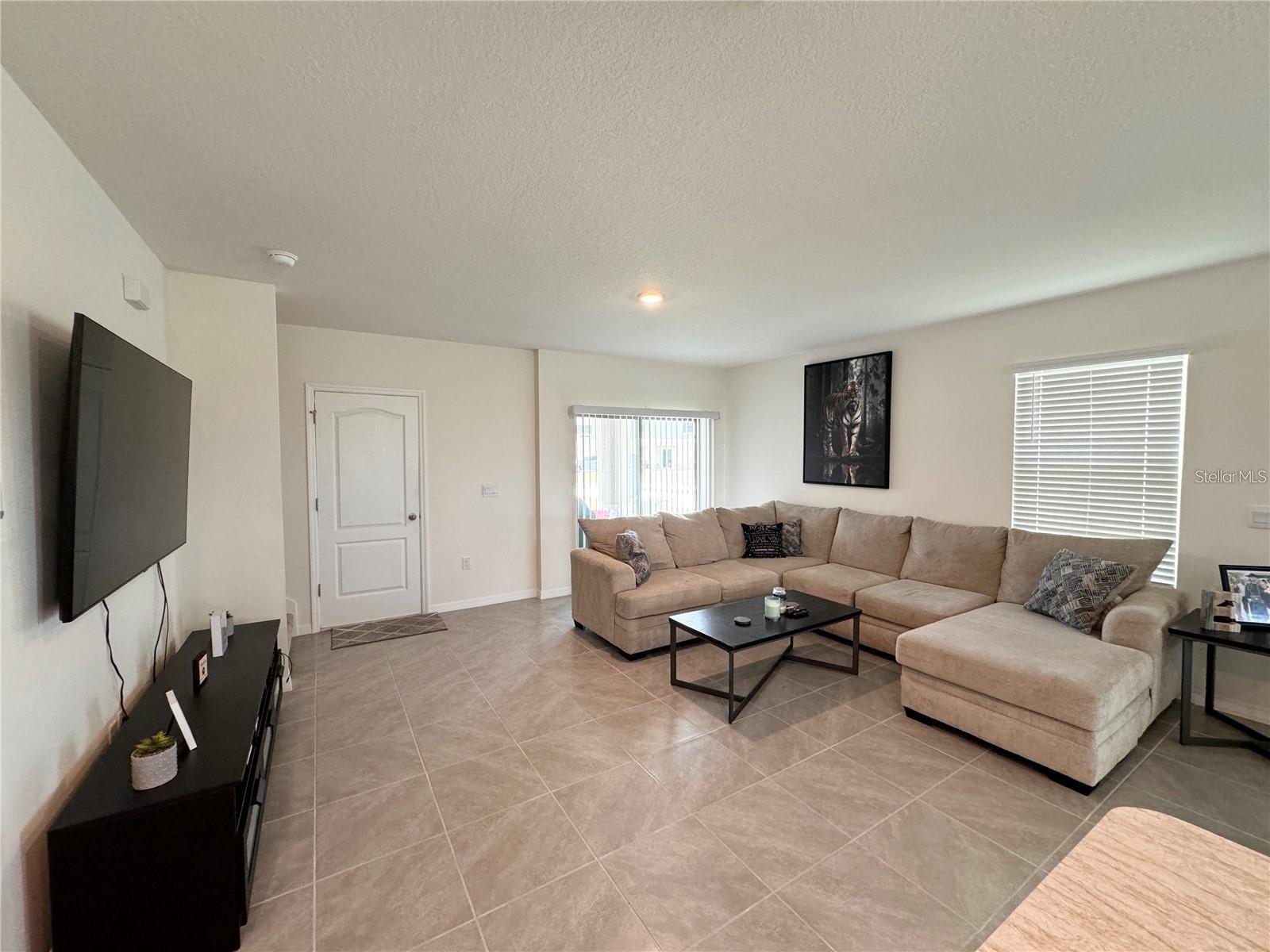 Image 3 of 17 For 2095 King Ranch Street