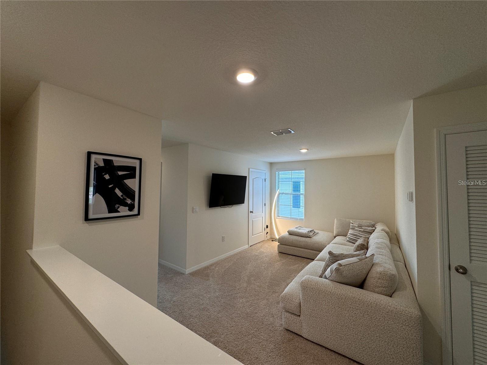 Image 7 of 17 For 2095 King Ranch Street