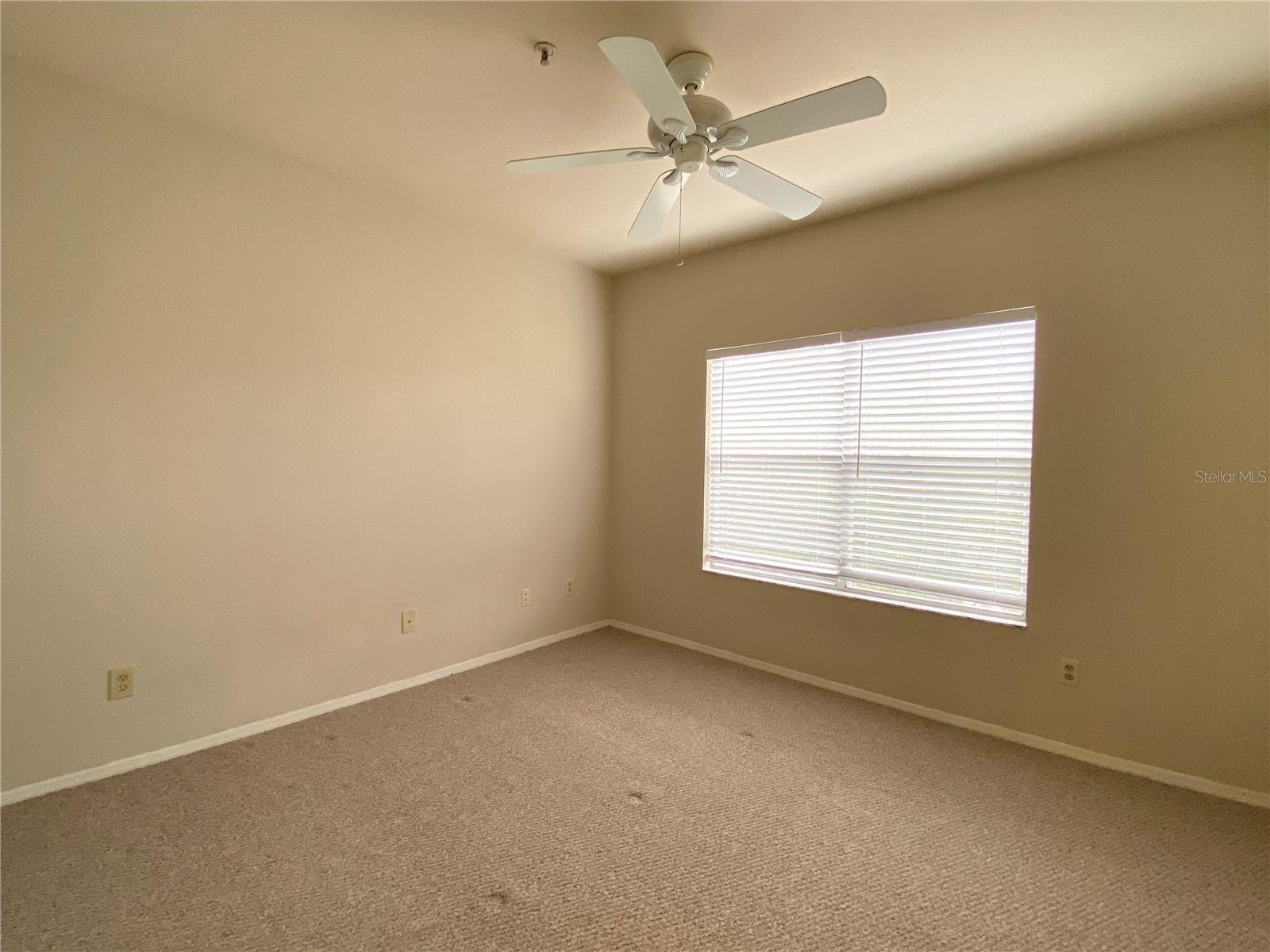 Image 11 of 19 For 823 Camargo Way 302