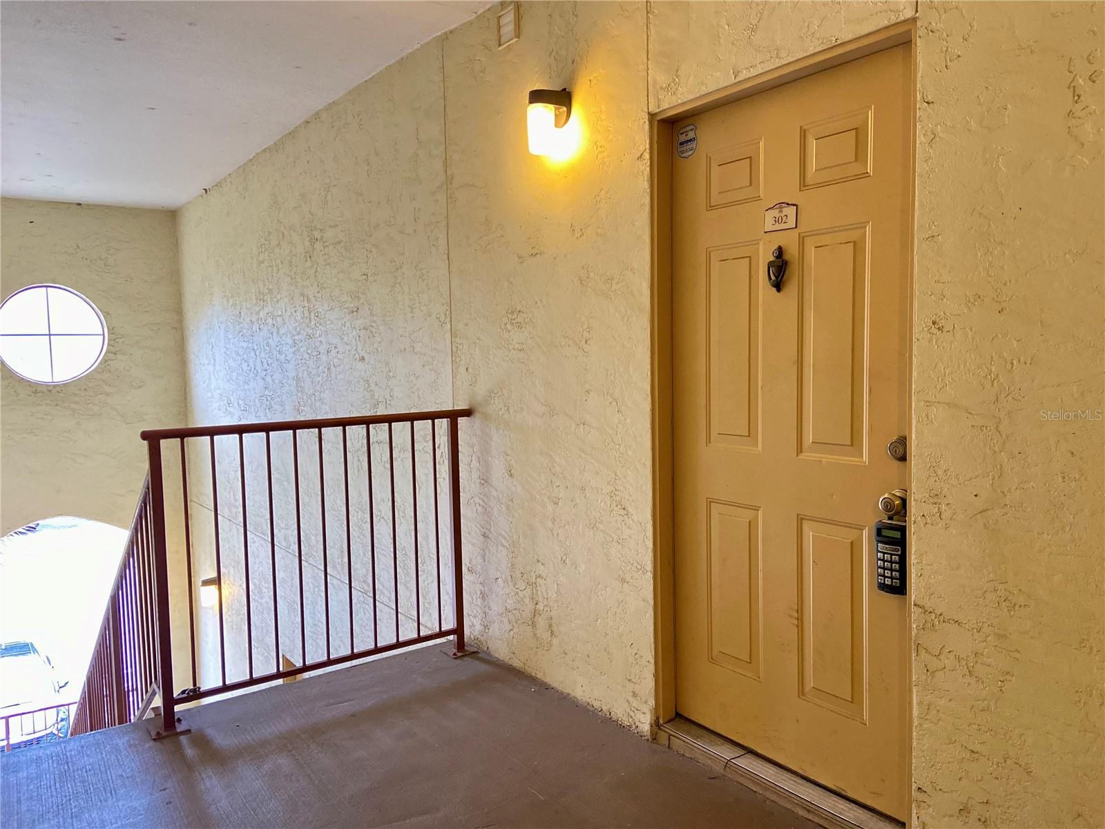 Image 3 of 19 For 823 Camargo Way 302