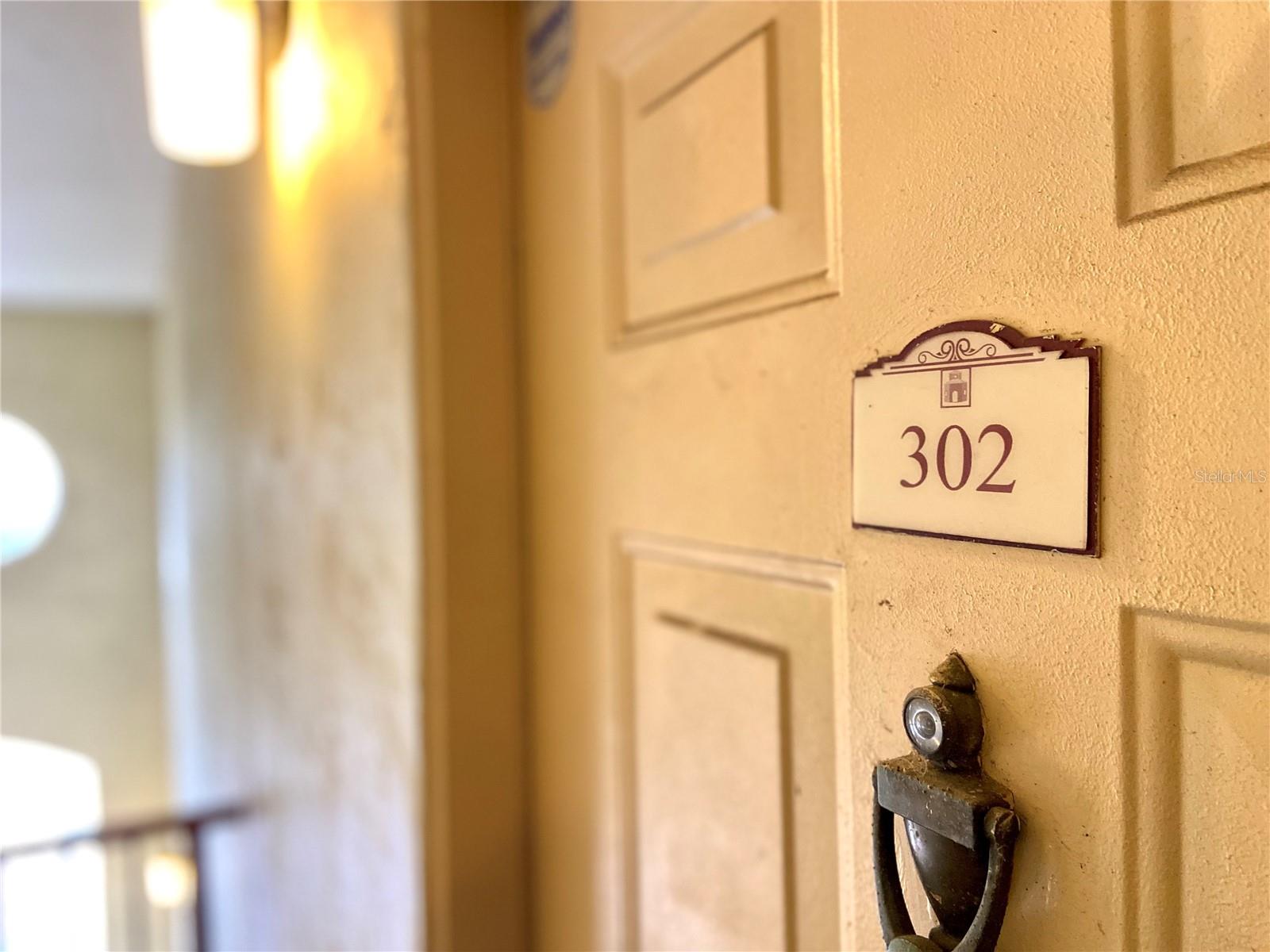 Image 4 of 19 For 823 Camargo Way 302