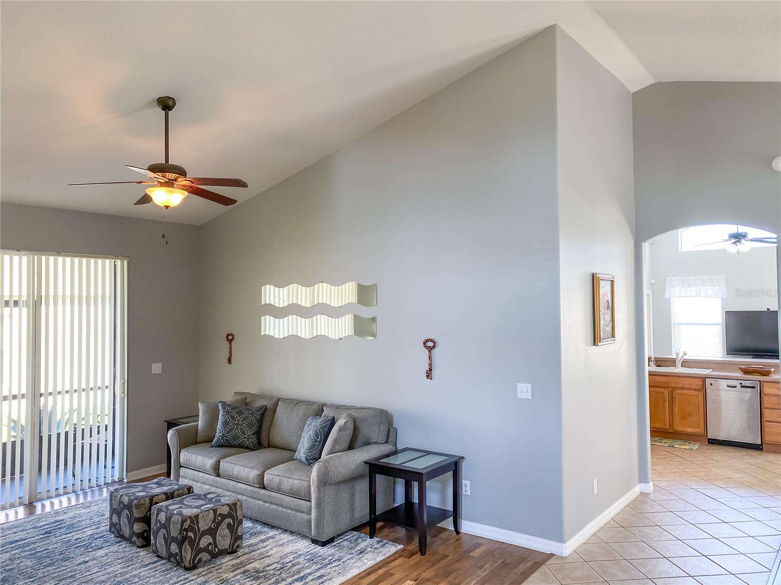Image 5 of 20 For 1044 Corvina Drive