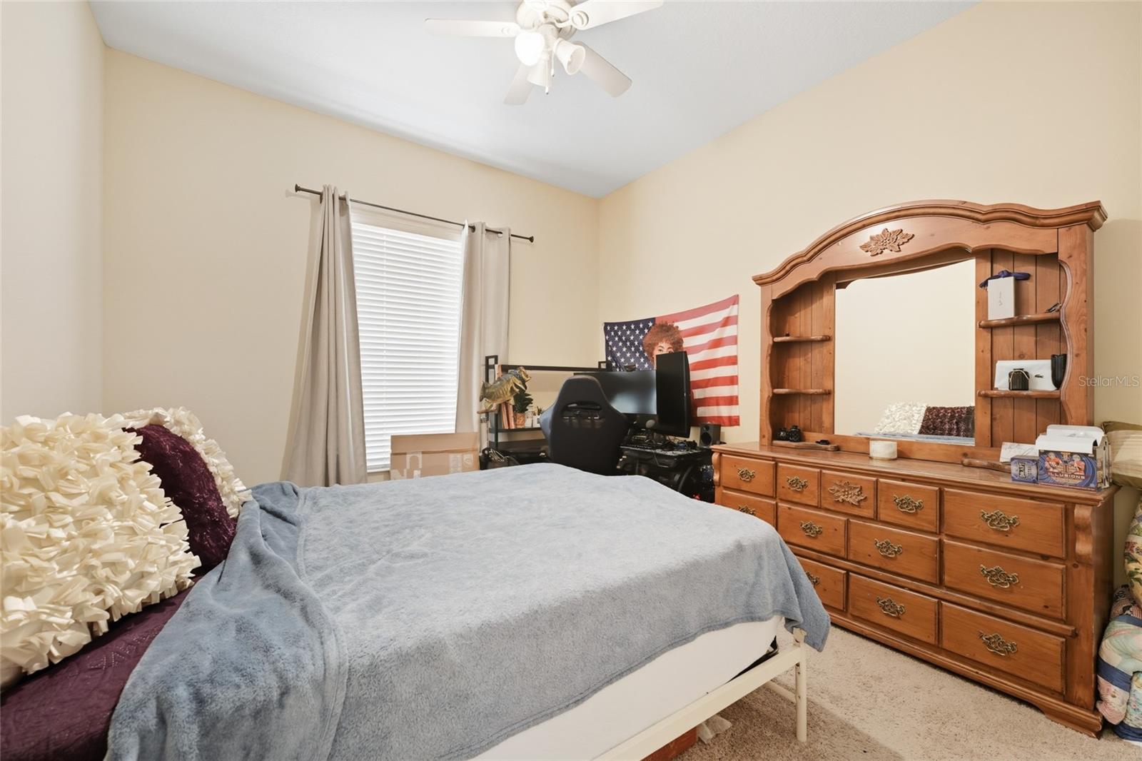 Image 16 of 19 For 33213 Irongate Drive
