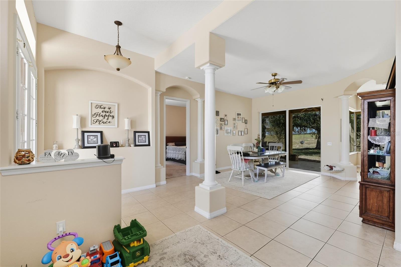 Image 5 of 19 For 33213 Irongate Drive