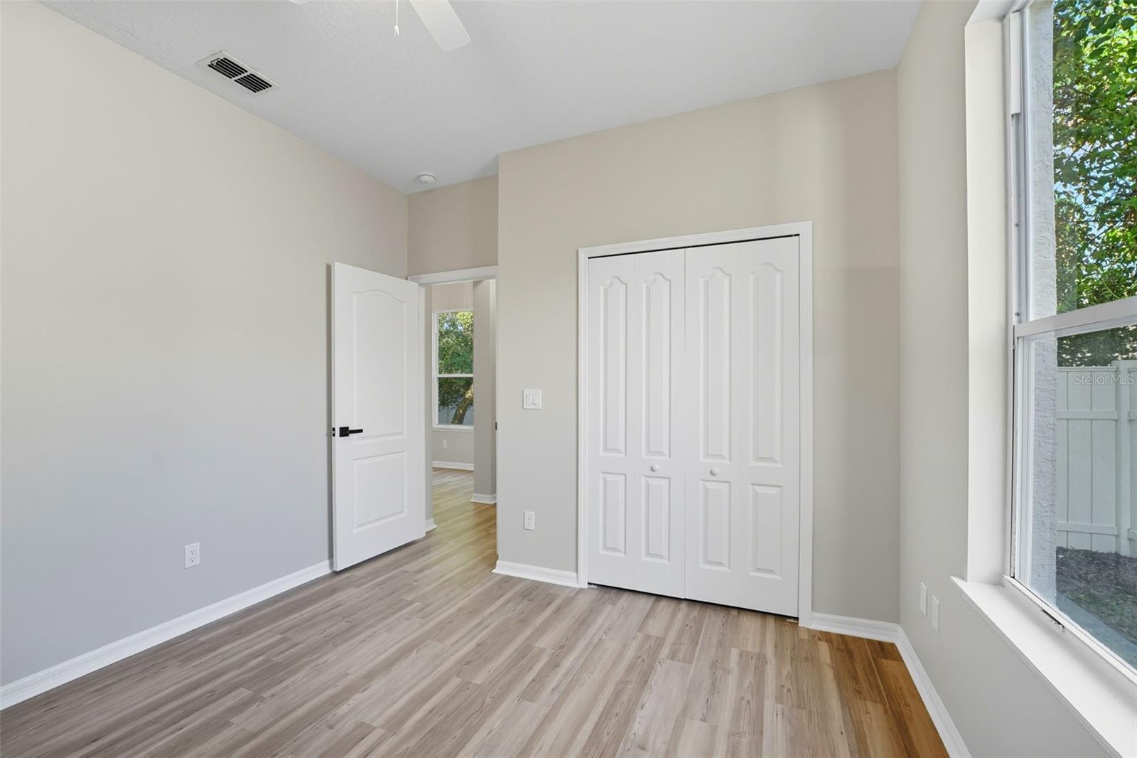 Image 21 of 35 For 224 Copper Oak Court
