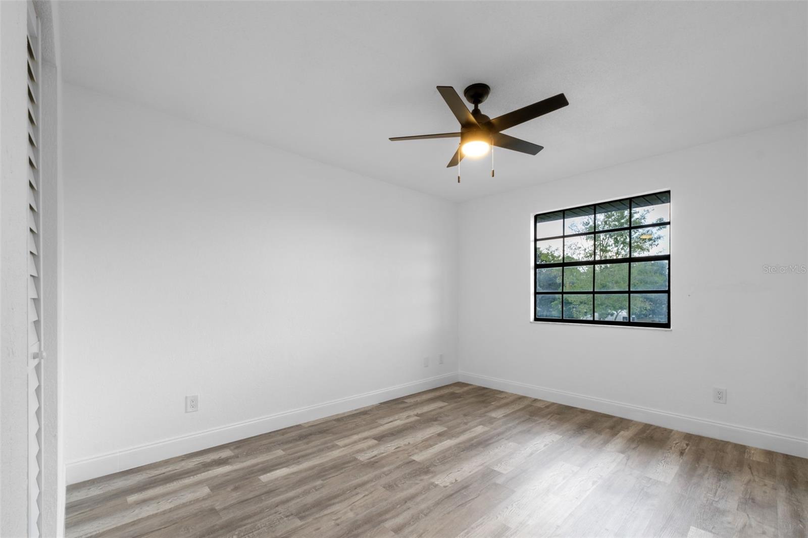 Image 14 of 21 For 644 Hamlet Drive