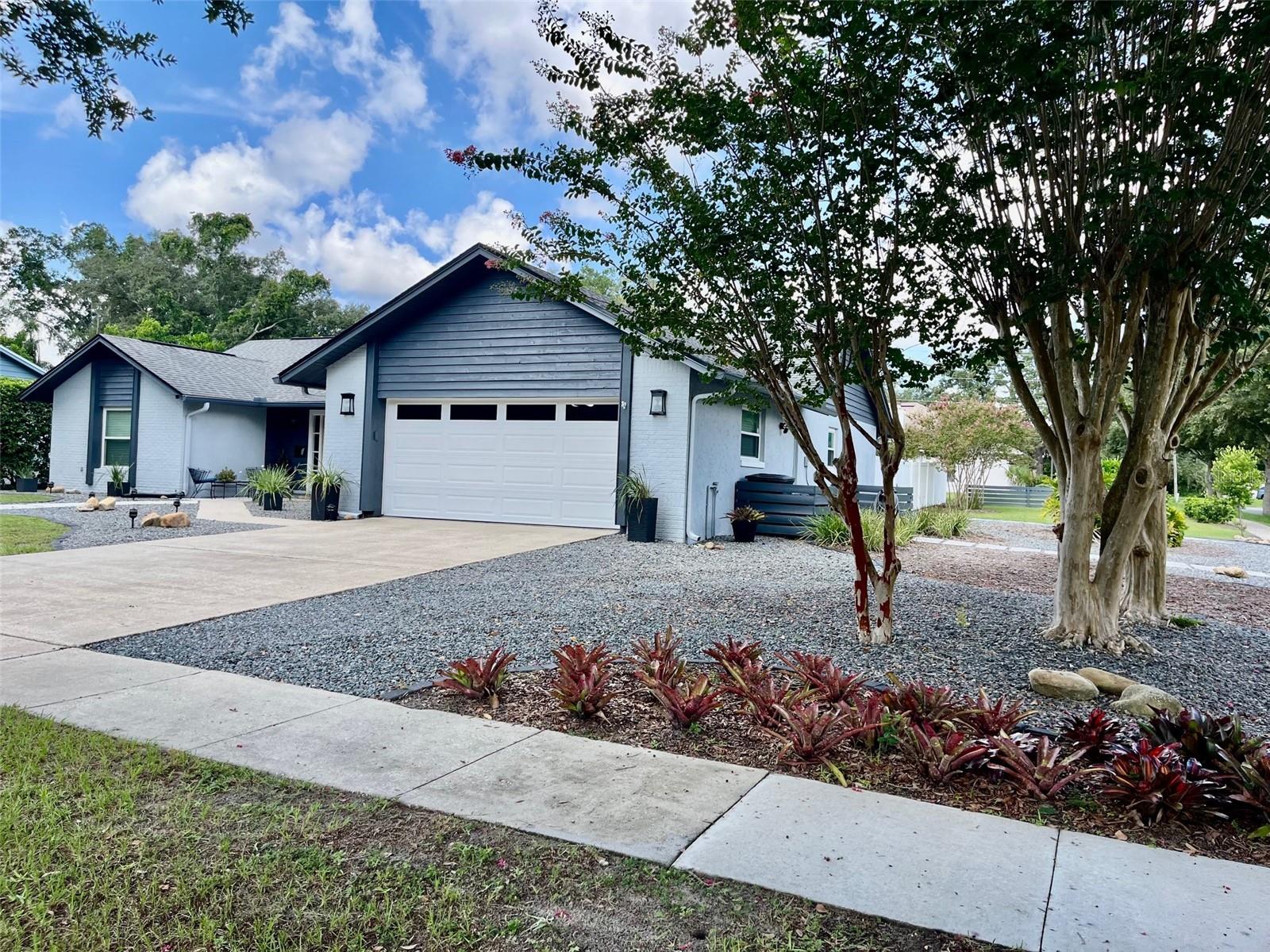 Image 4 of 49 For 300 Casselgrove Cove