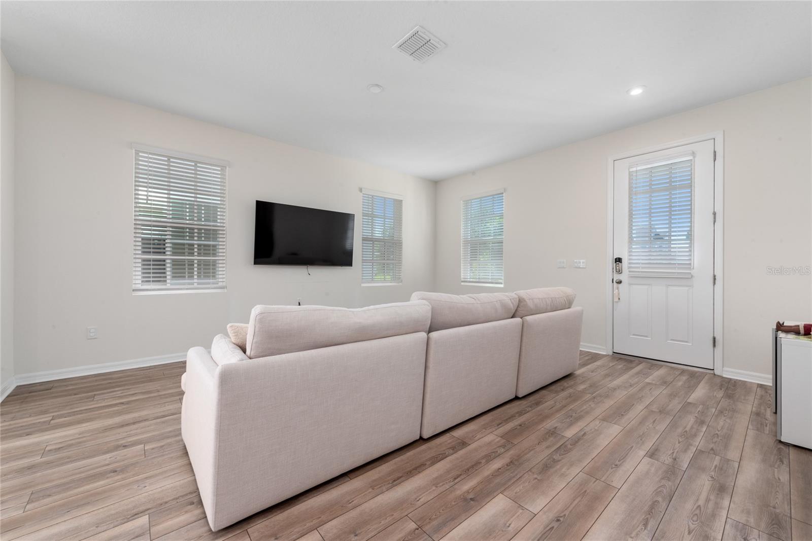 Image 5 of 26 For 2101 Celebration Boulevard