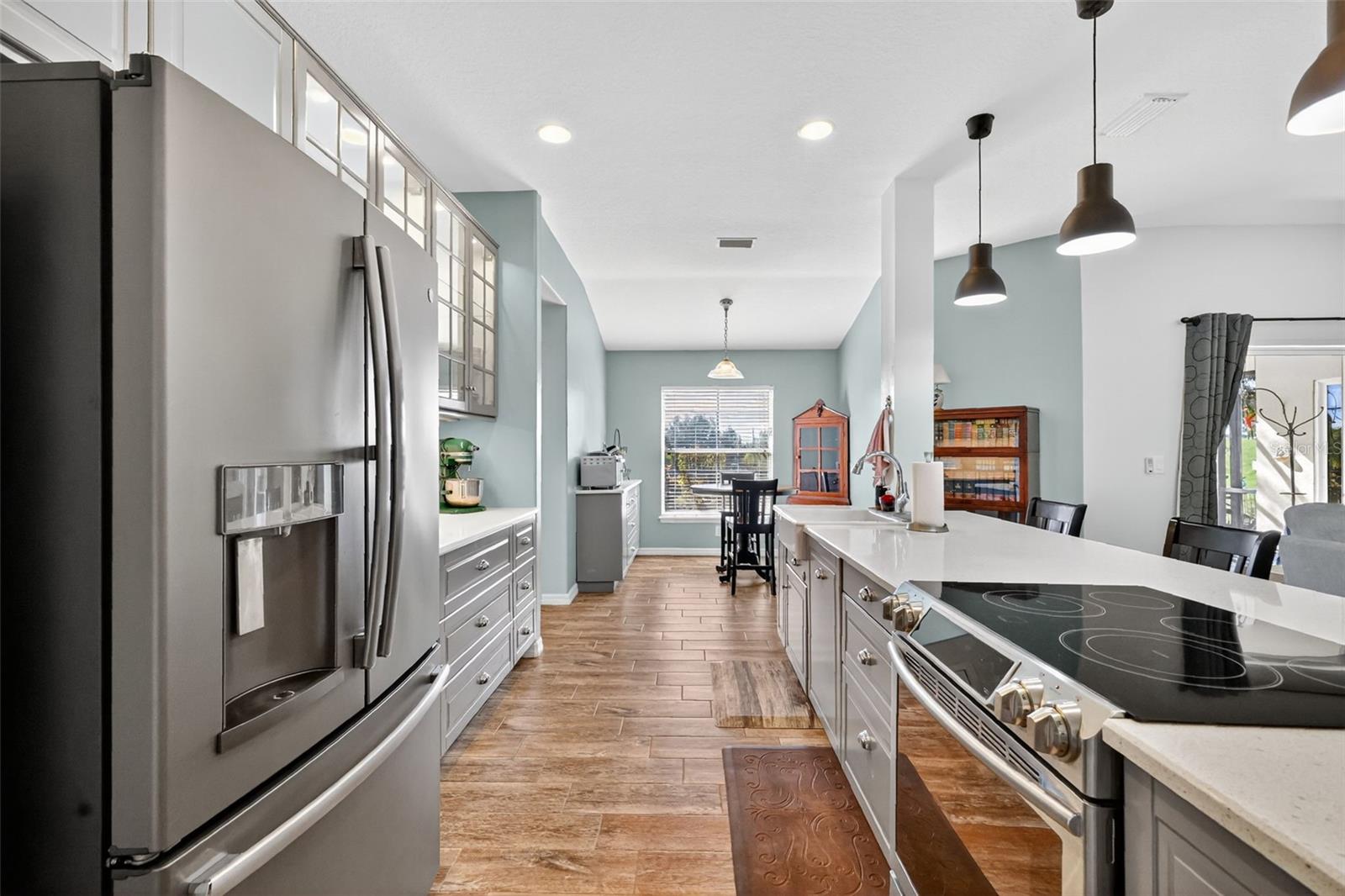 Image 15 of 34 For 9535 Lynwood Street