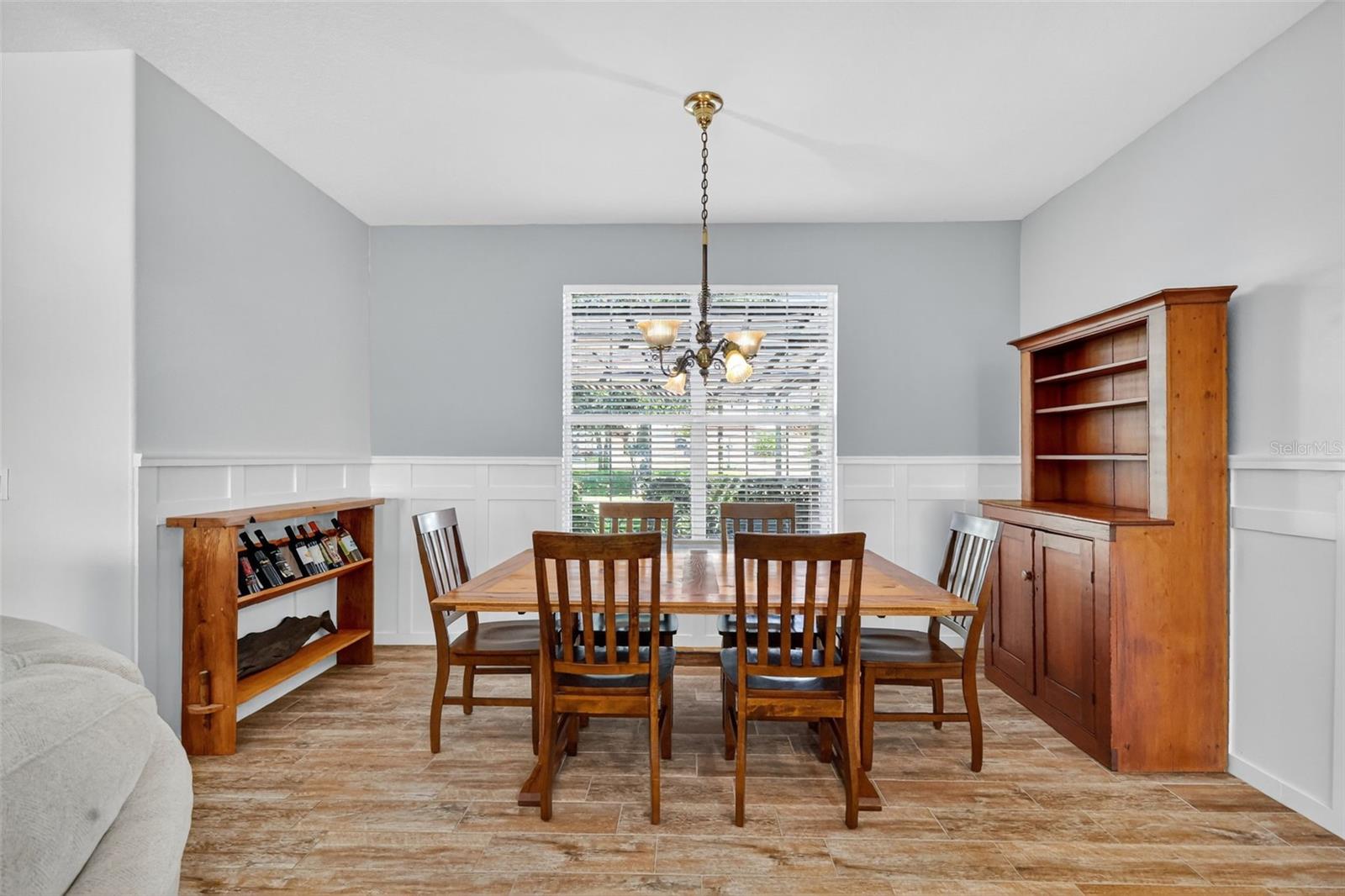 Image 17 of 34 For 9535 Lynwood Street