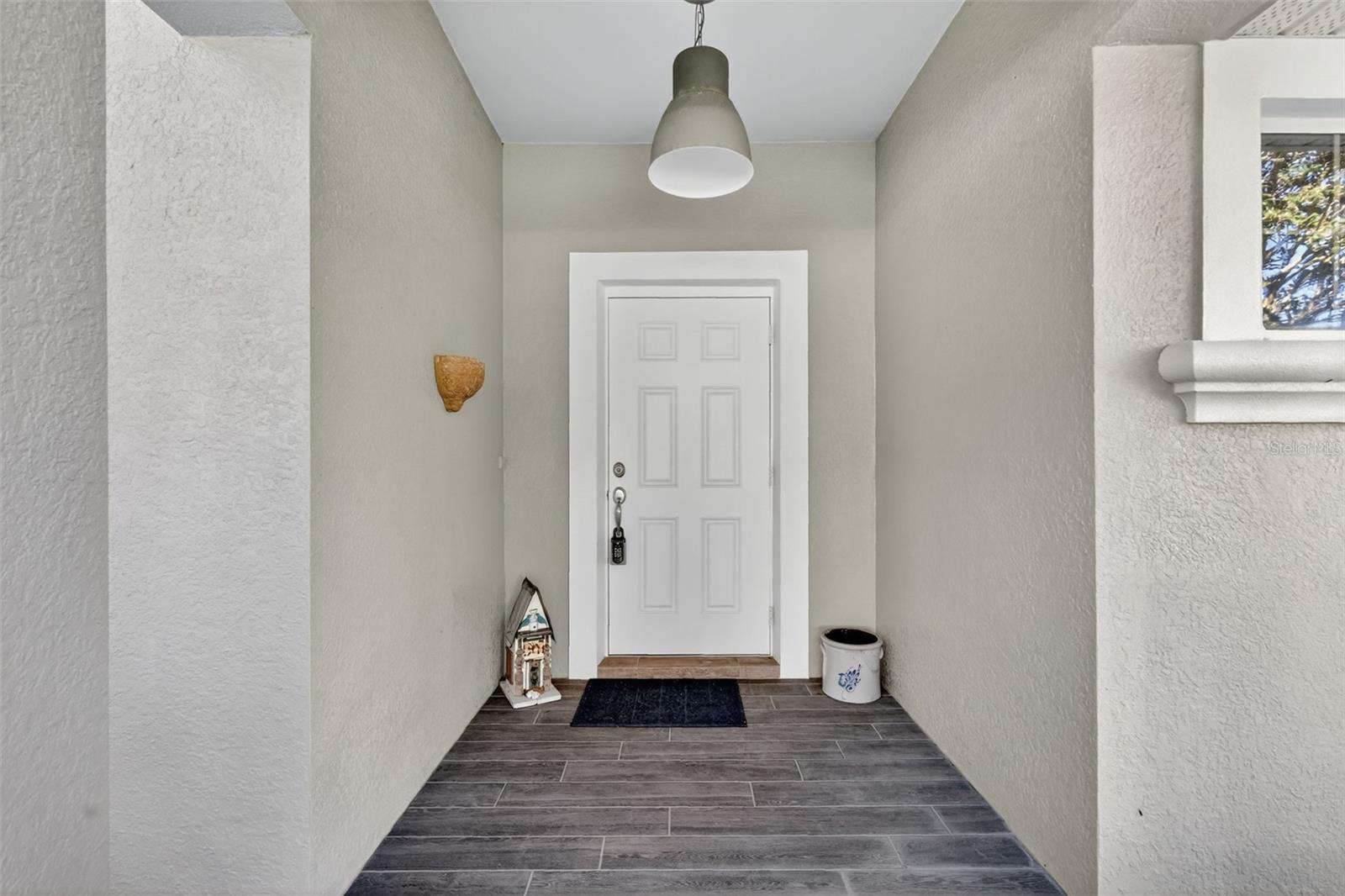 Image 6 of 34 For 9535 Lynwood Street