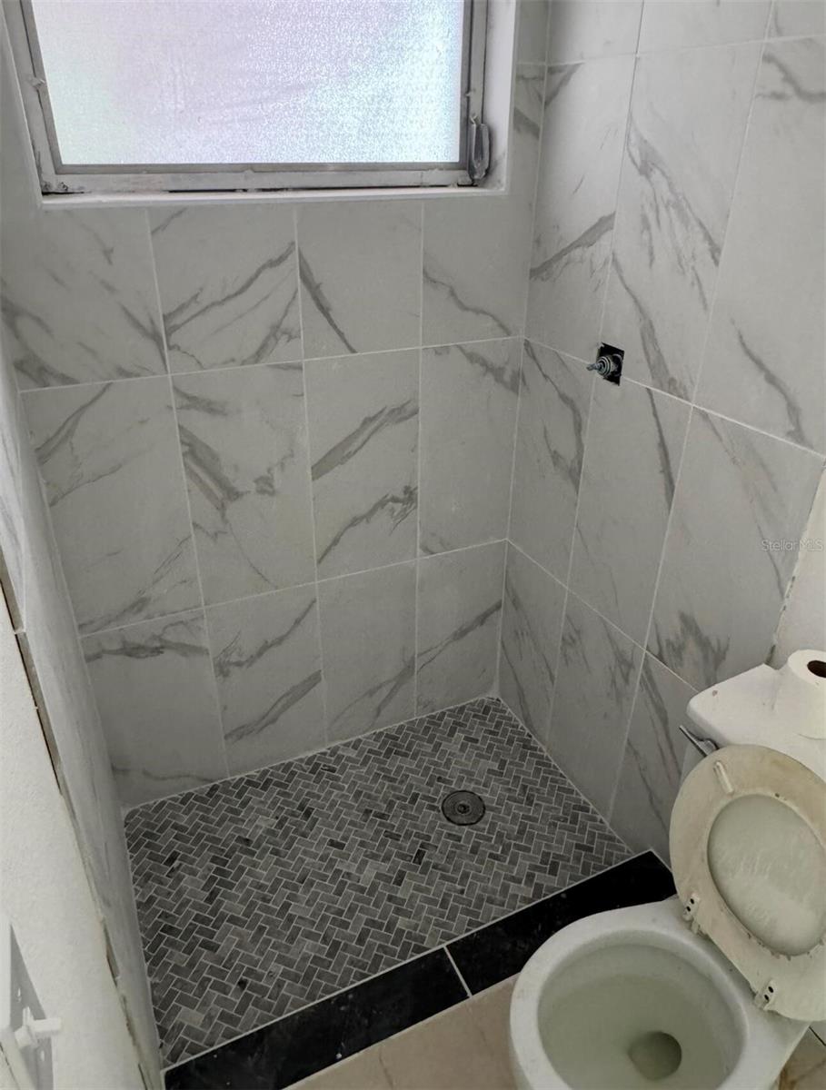 Image 13 of 16 For 5632 Espanola Avenue