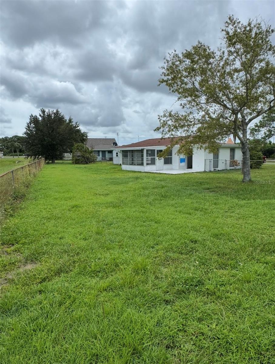 Image 15 of 16 For 5632 Espanola Avenue