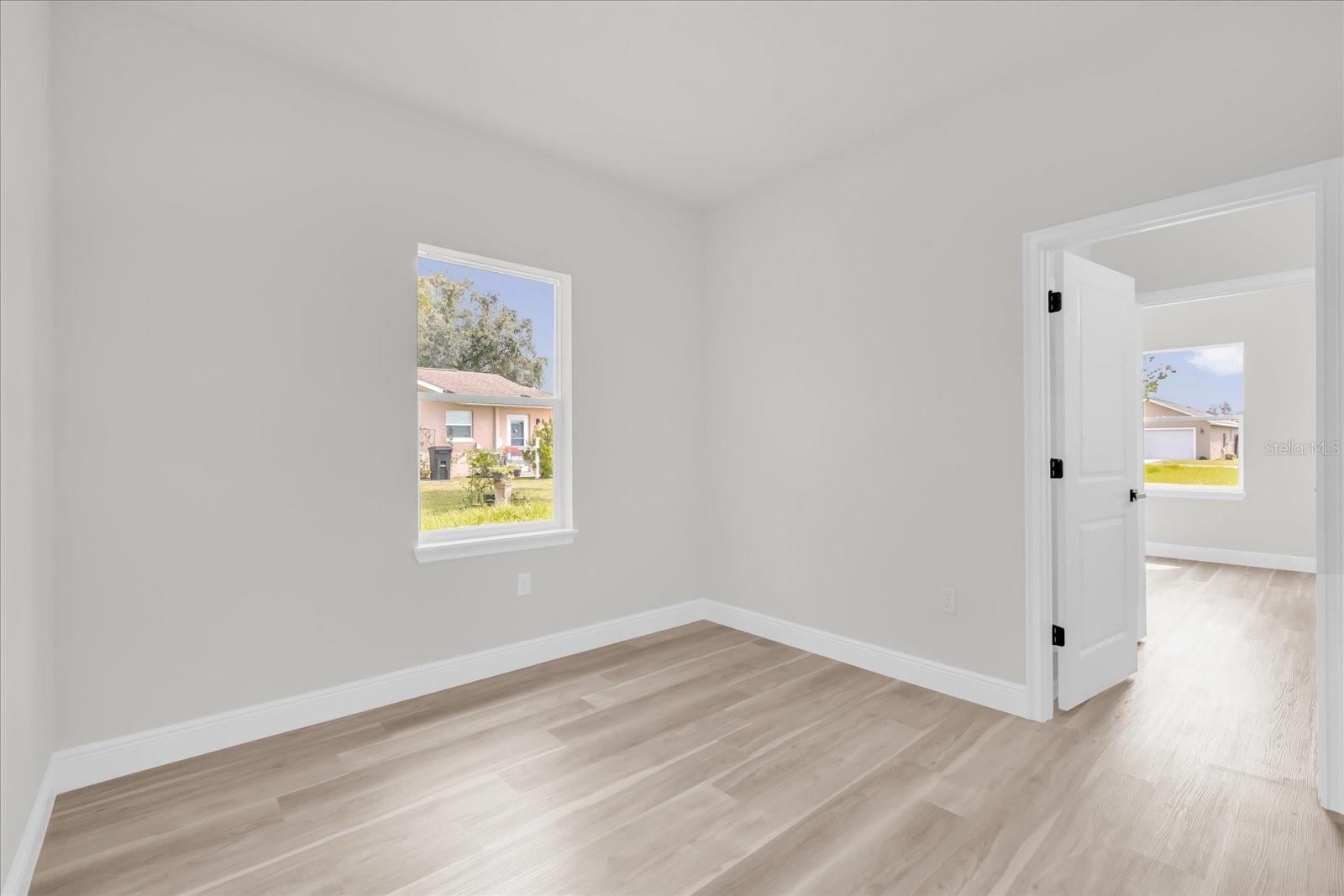 Image 17 of 34 For 452 Marion Oaks Drive