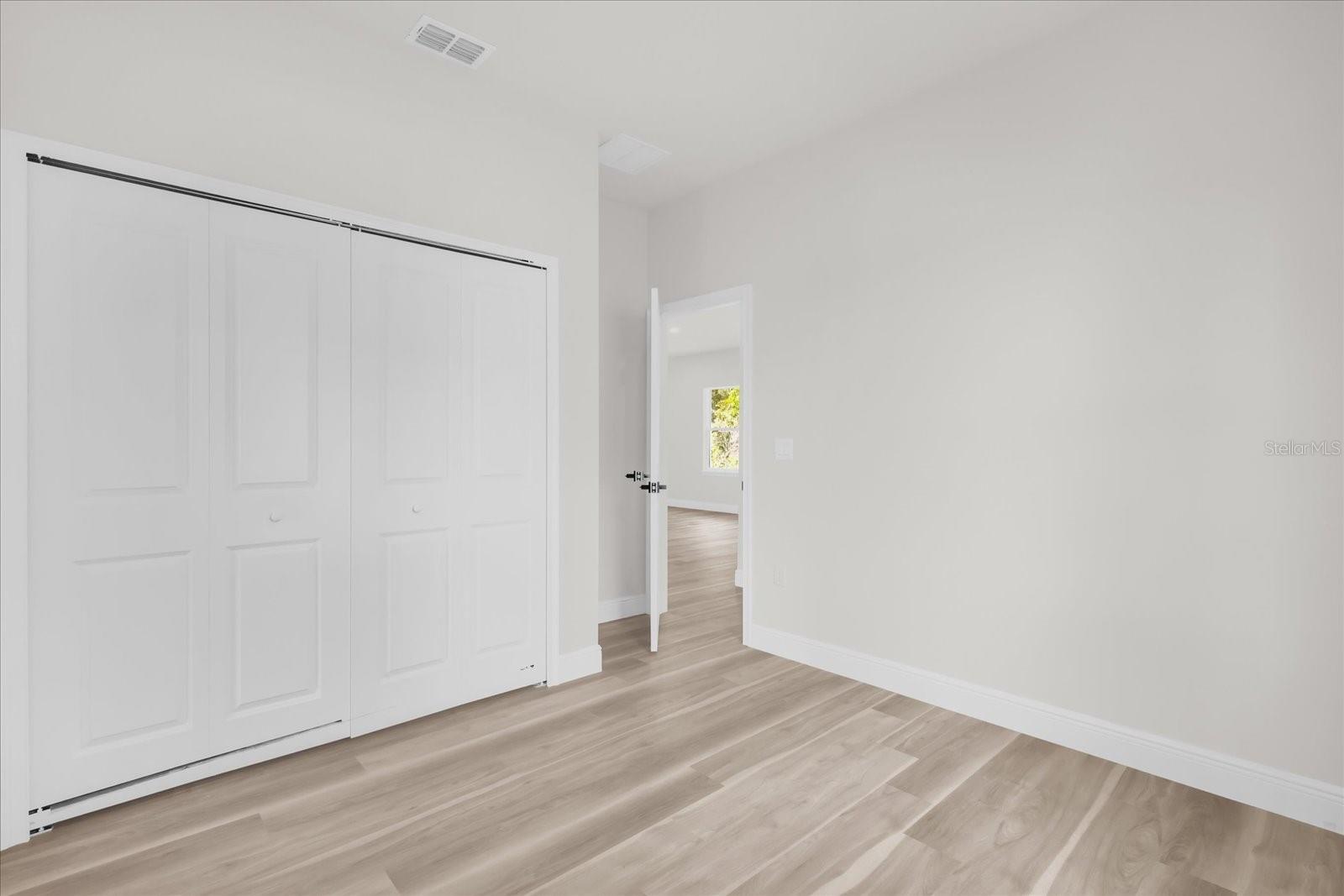 Image 18 of 34 For 452 Marion Oaks Drive