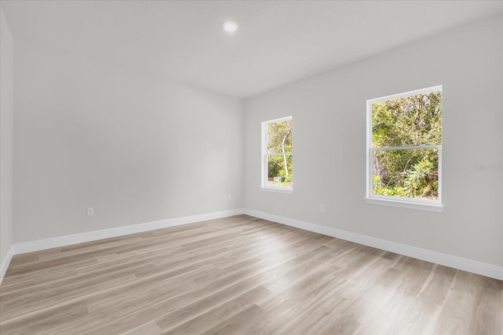 Image 22 of 34 For 452 Marion Oaks Drive