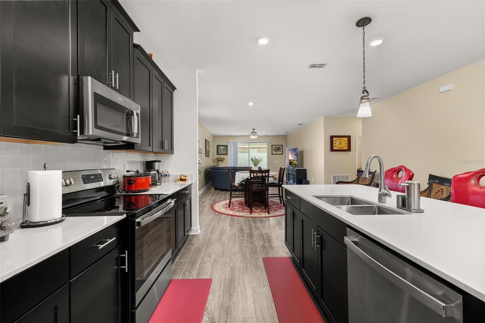 Image 10 of 47 For 1739 Good Neighbor Loop