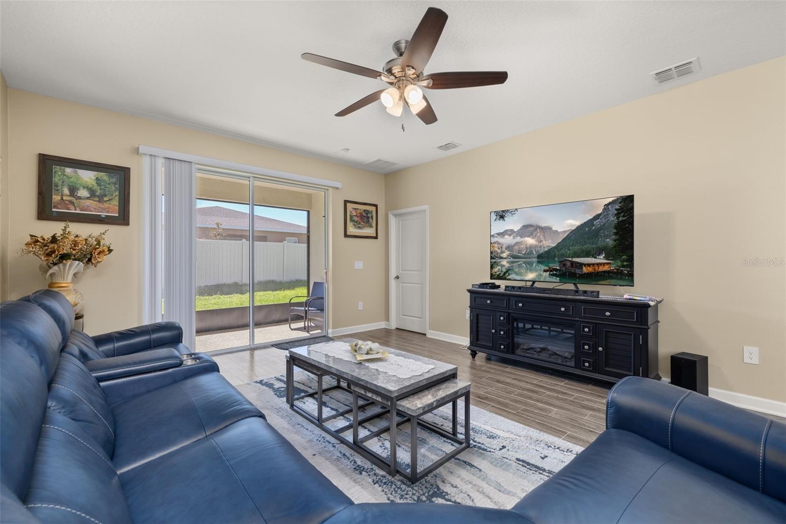 Image 15 of 47 For 1739 Good Neighbor Loop