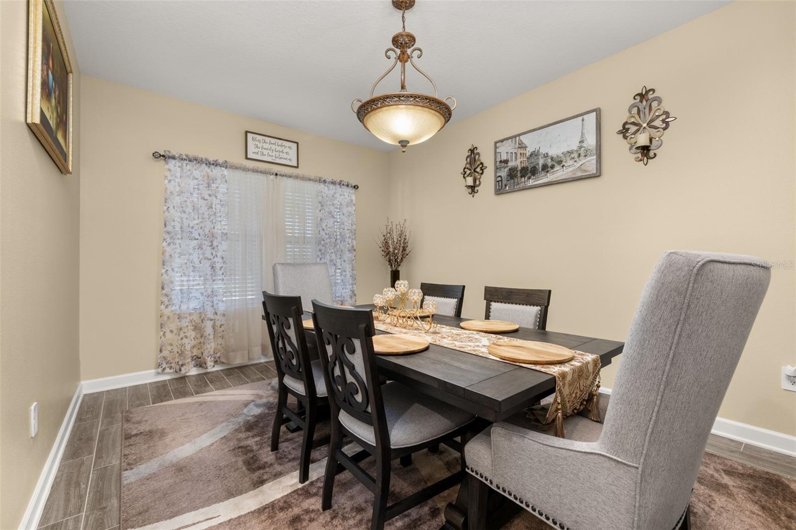 Image 3 of 47 For 1739 Good Neighbor Loop