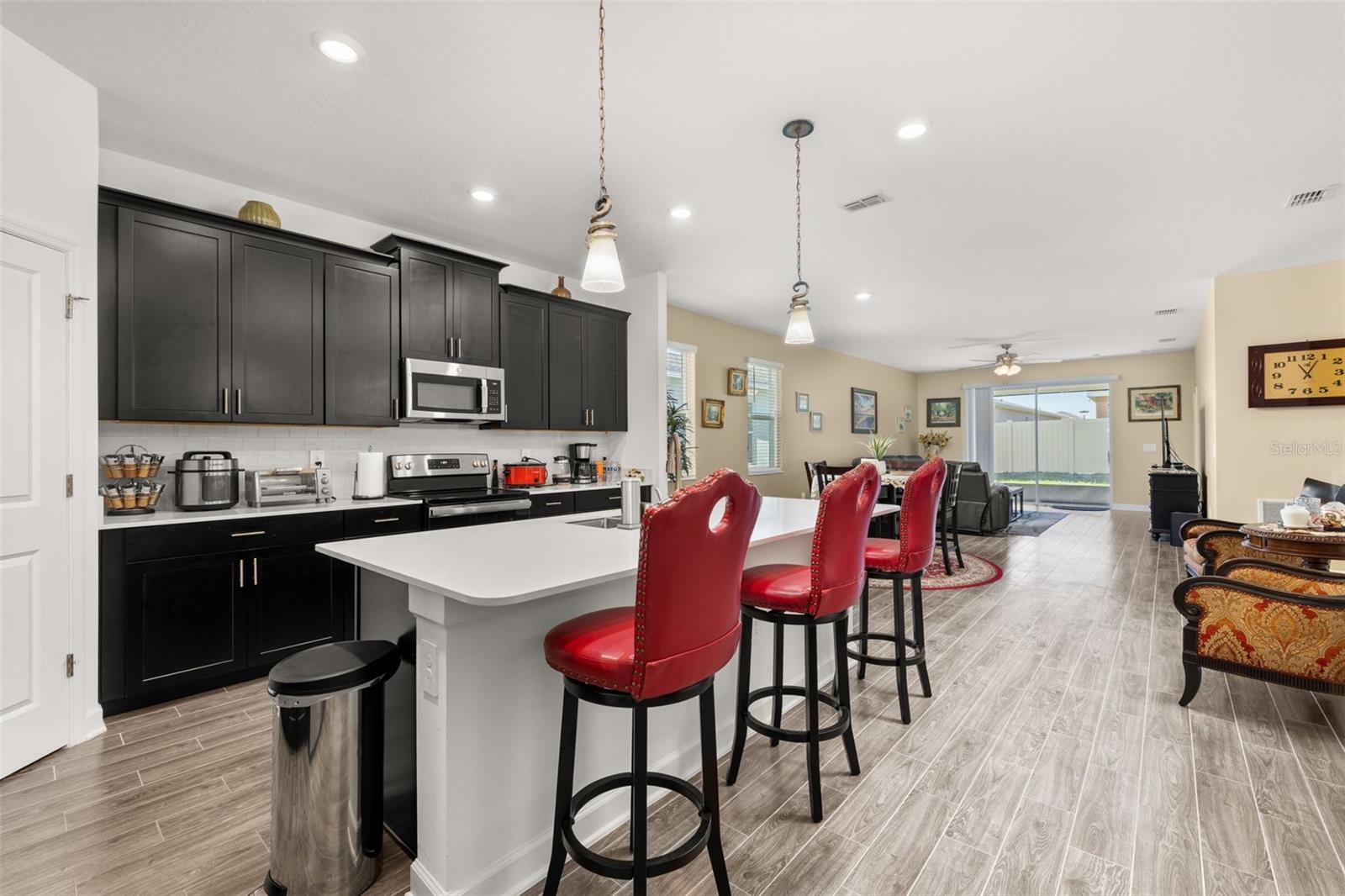 Image 6 of 47 For 1739 Good Neighbor Loop