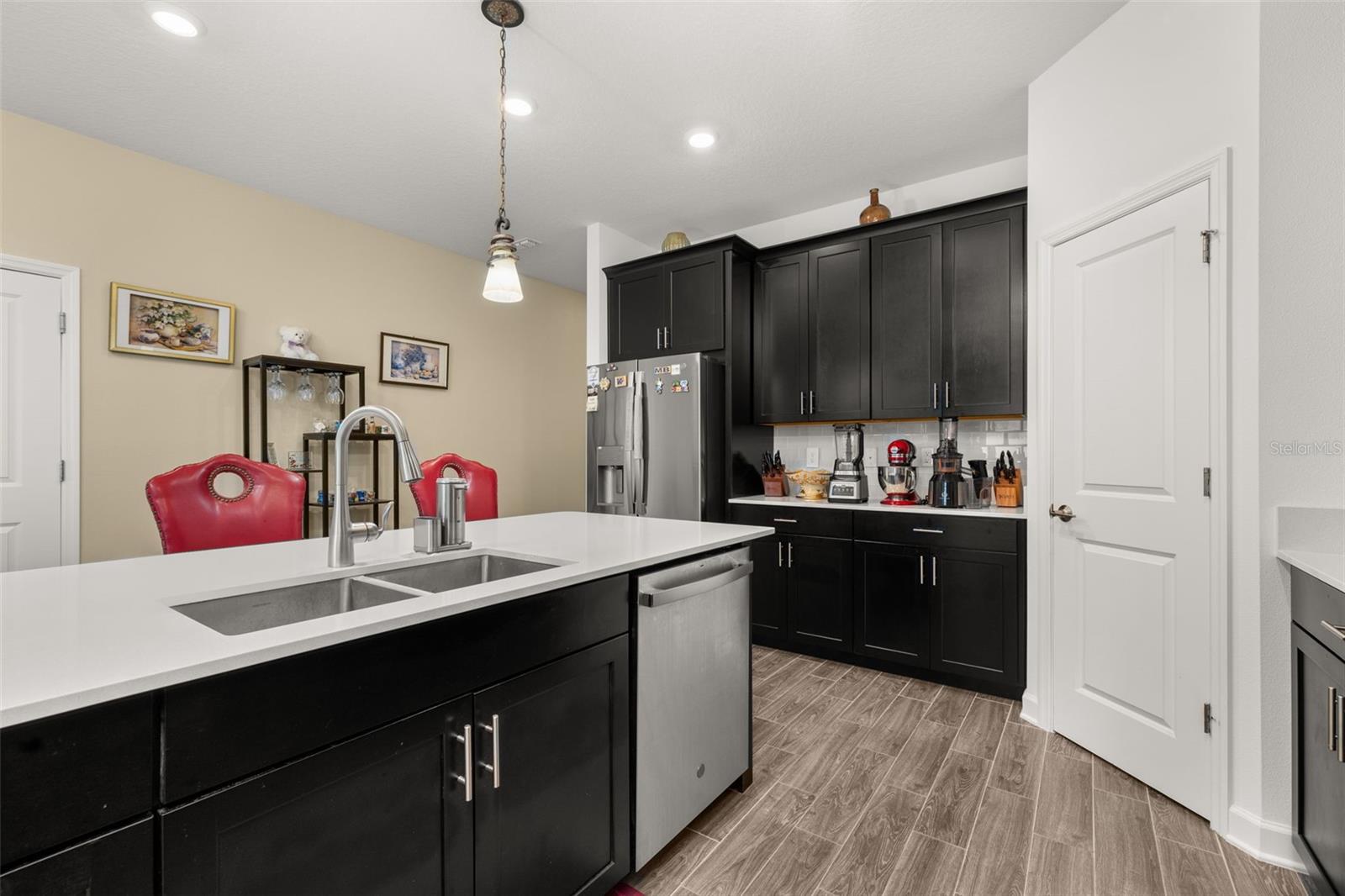 Image 9 of 47 For 1739 Good Neighbor Loop