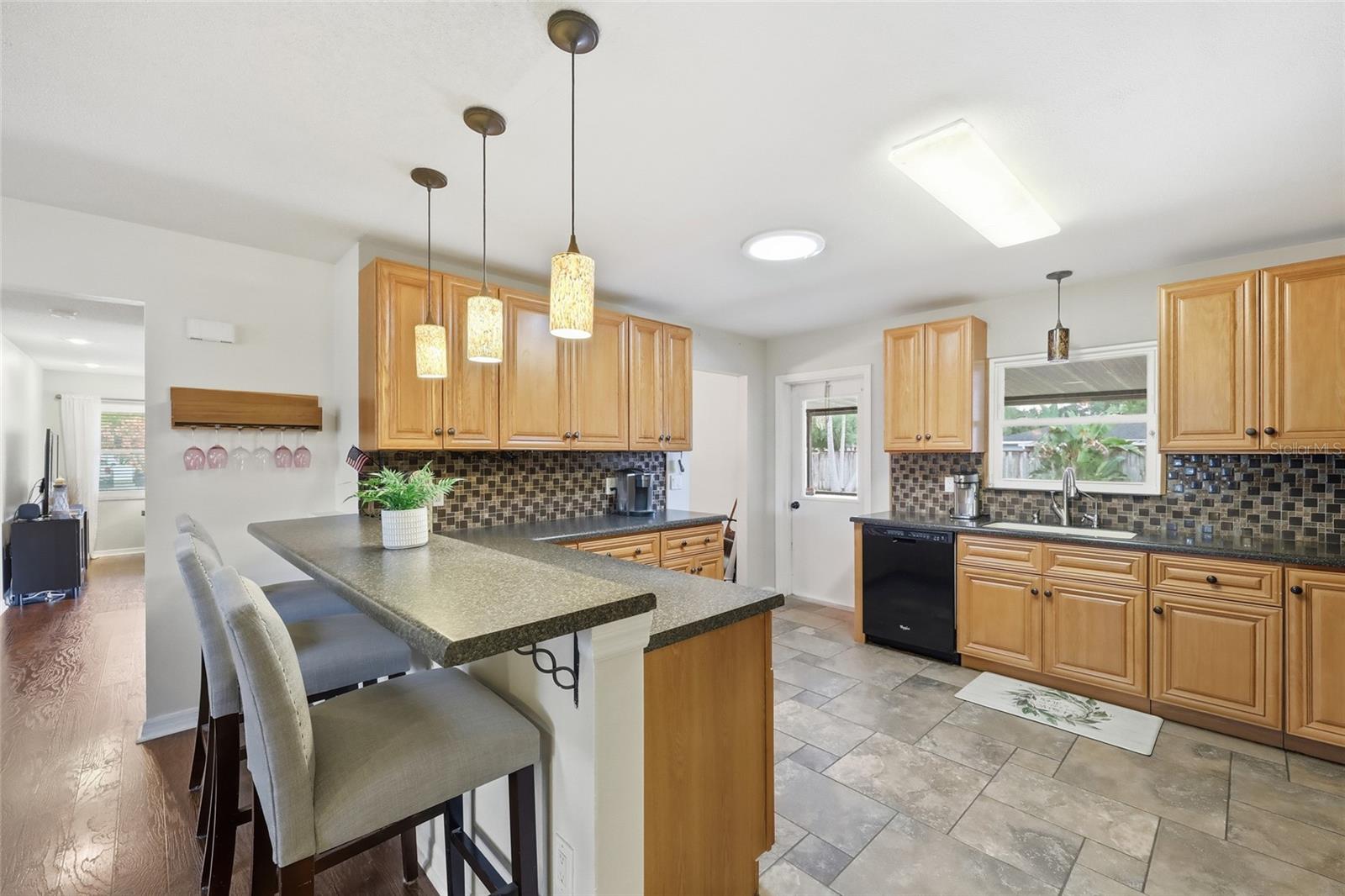 Image 10 of 49 For 8014 Laurel Tree Drive