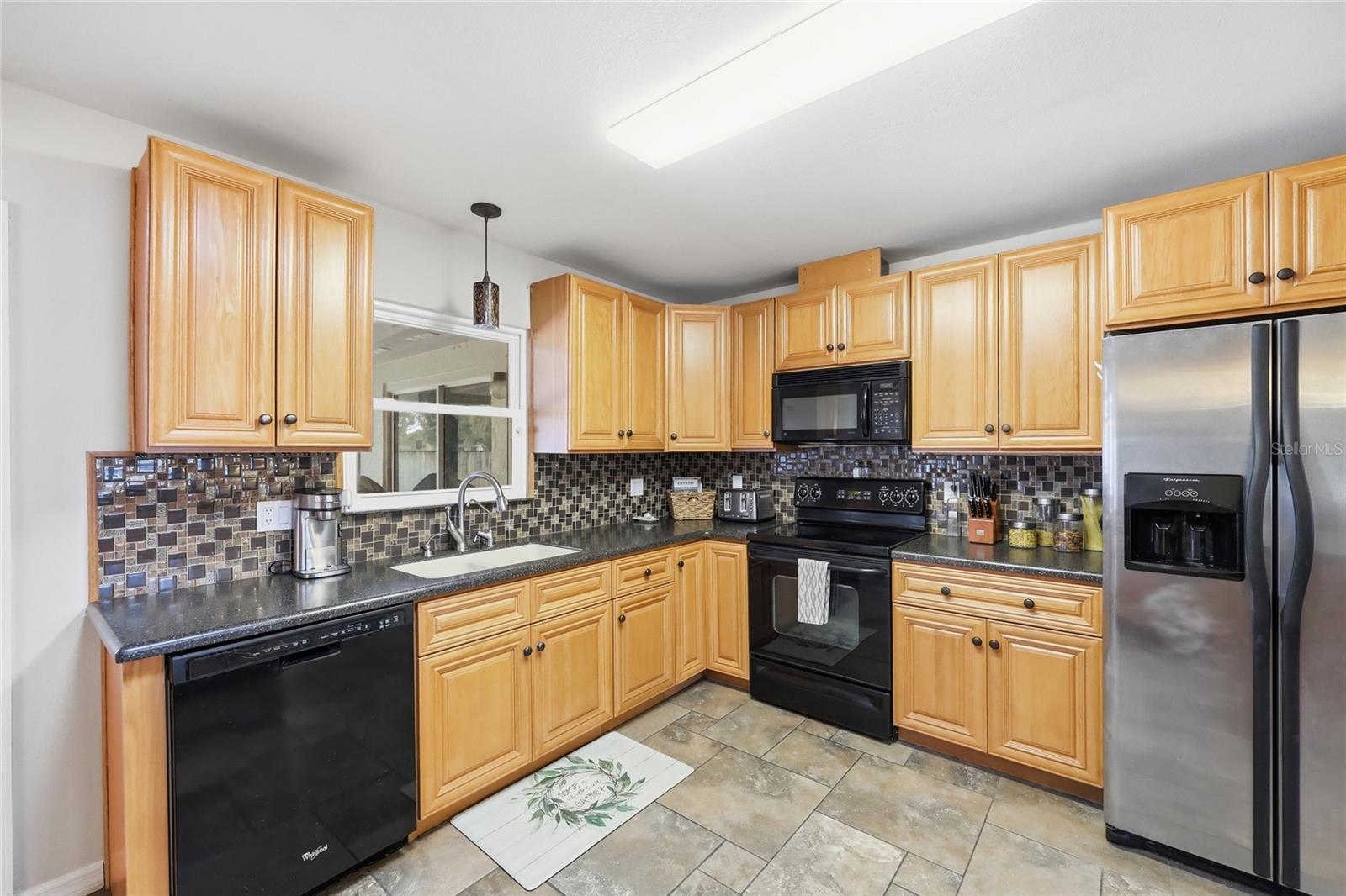 Image 11 of 49 For 8014 Laurel Tree Drive