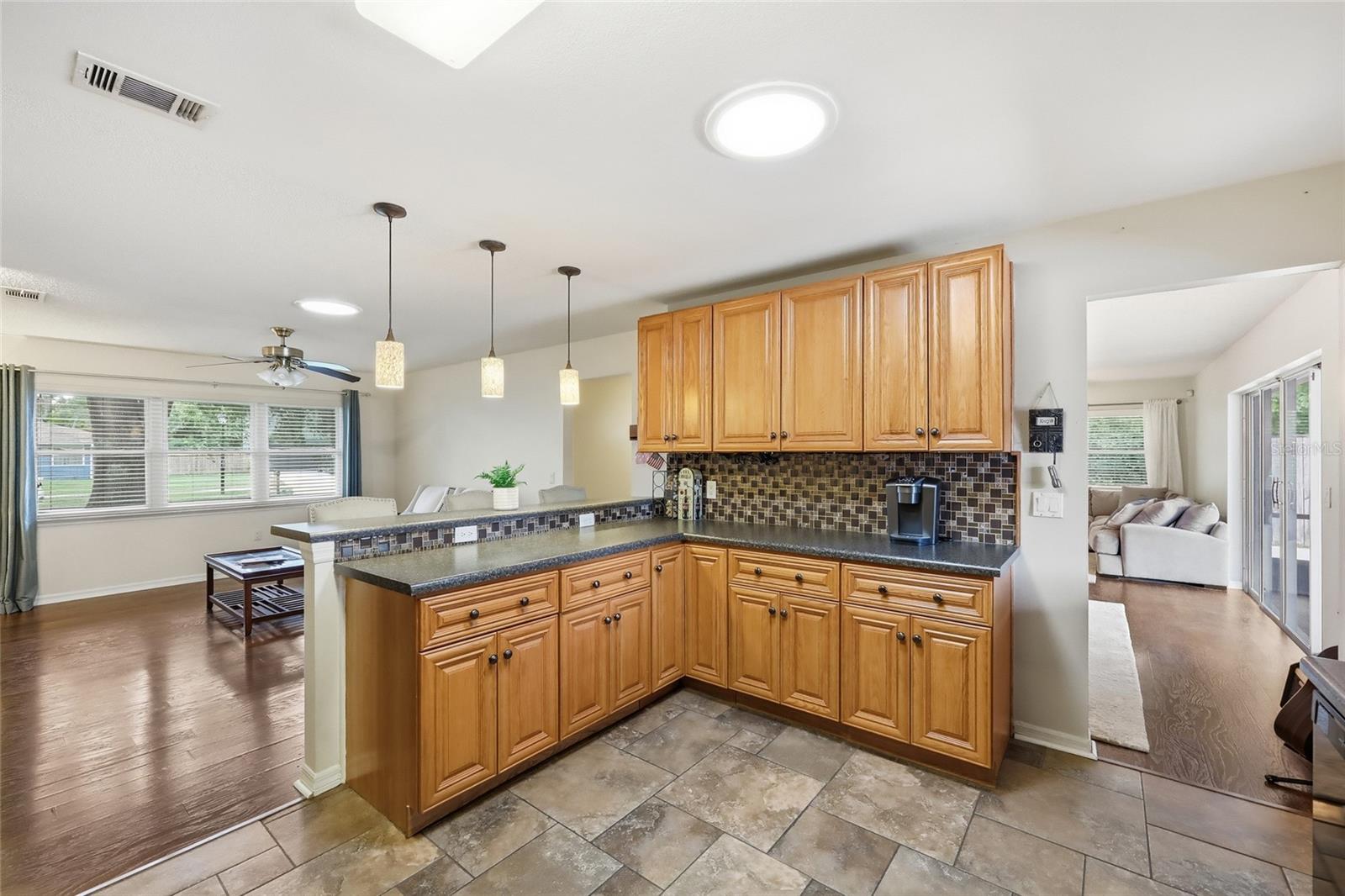 Image 12 of 49 For 8014 Laurel Tree Drive