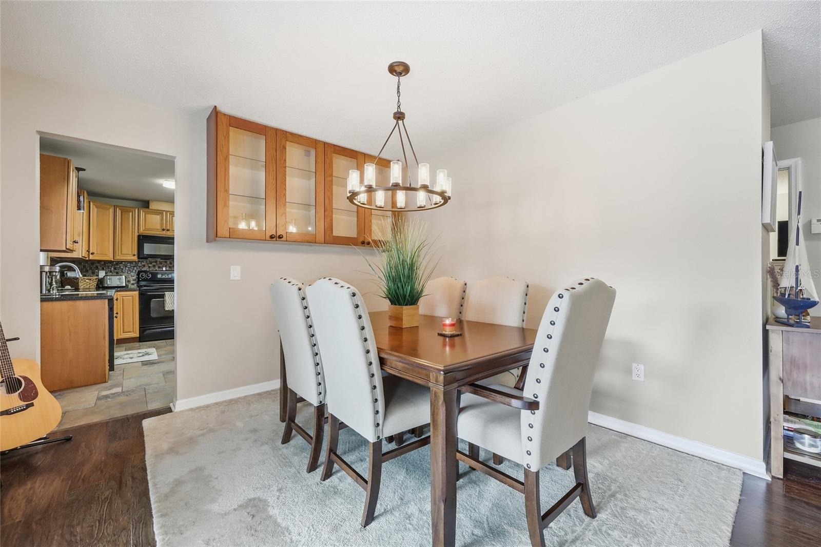 Image 20 of 49 For 8014 Laurel Tree Drive