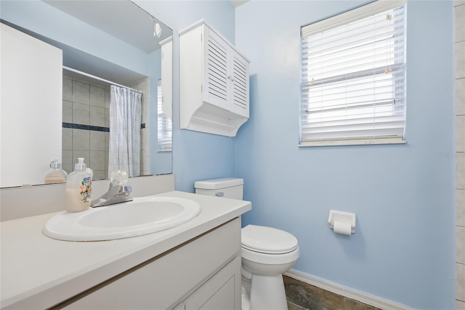 Image 25 of 49 For 8014 Laurel Tree Drive